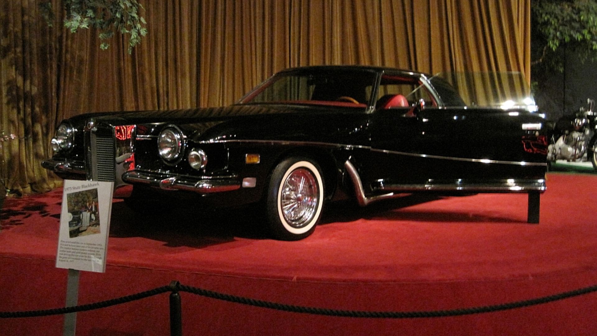 File:Elvis Presley Automobile Museum Memphis TN 2013-03-24 042 1973 Stutz Blackhawk.jpg
