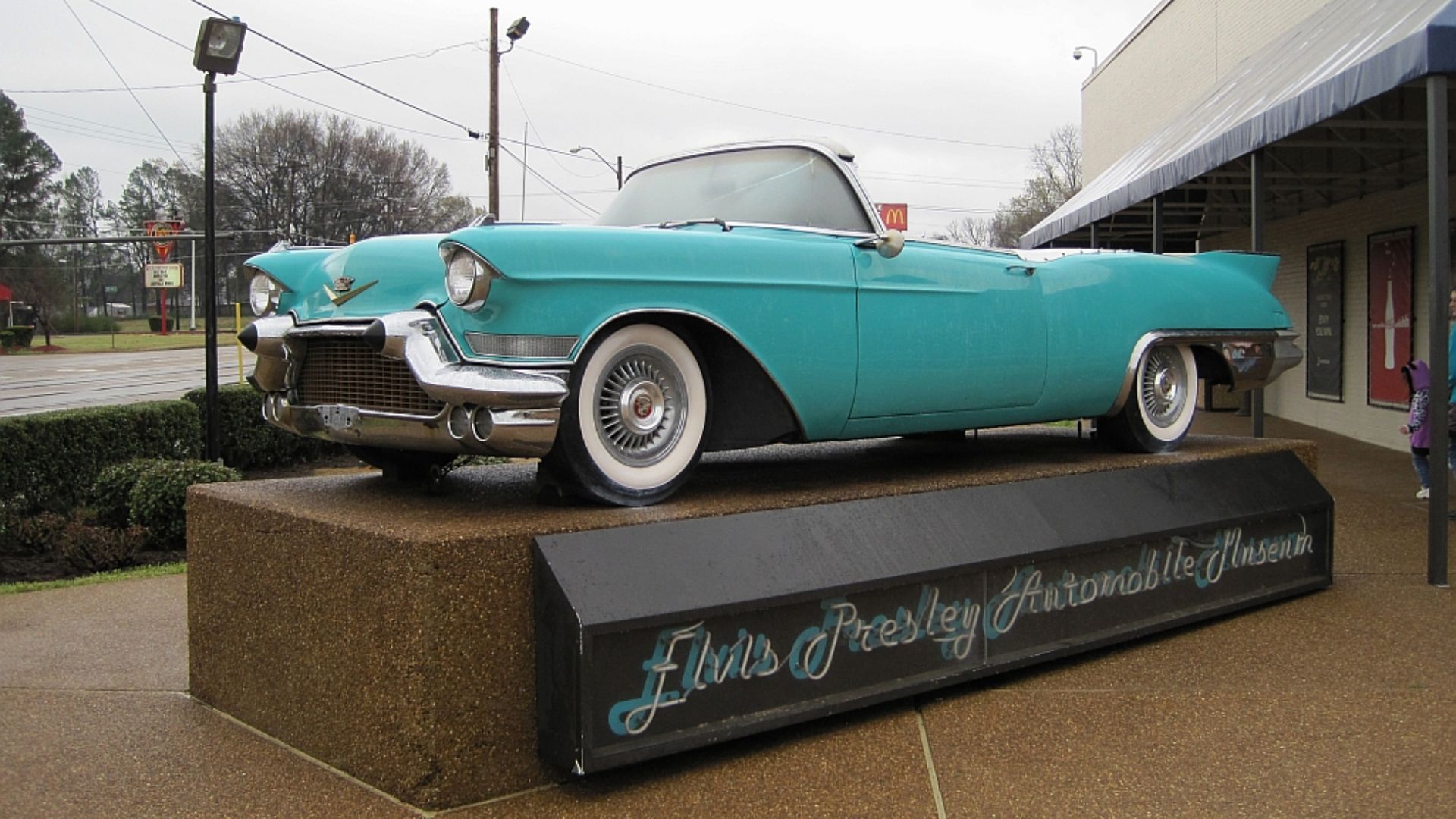 File:Elvis Presley Automobile Museum Memphis TN 2013-03-24 001 entrance.jpg