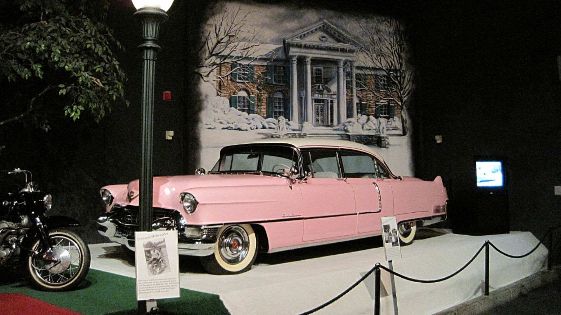 File:Elvis Presley Automobile Museum Memphis TN 2013-03-24 051 1955 Cadillac Fleetwood.jpg