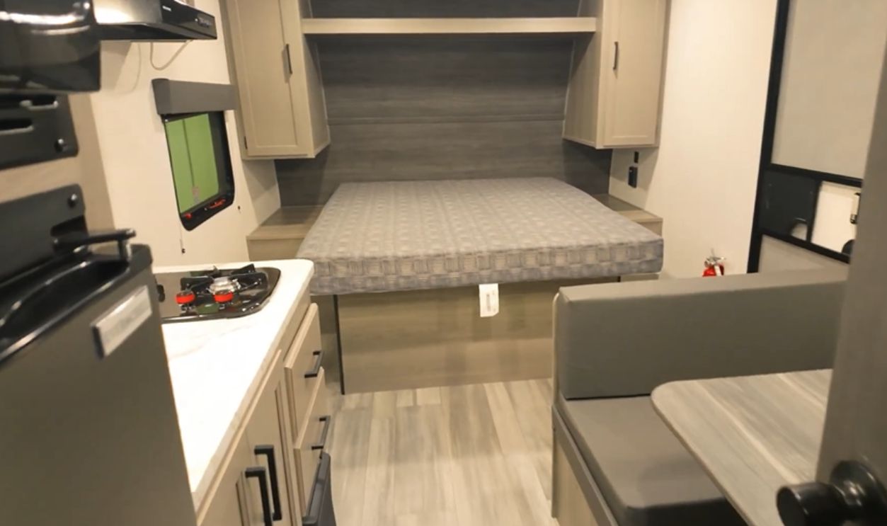 Keystone Hideout Sport (Cont’d)