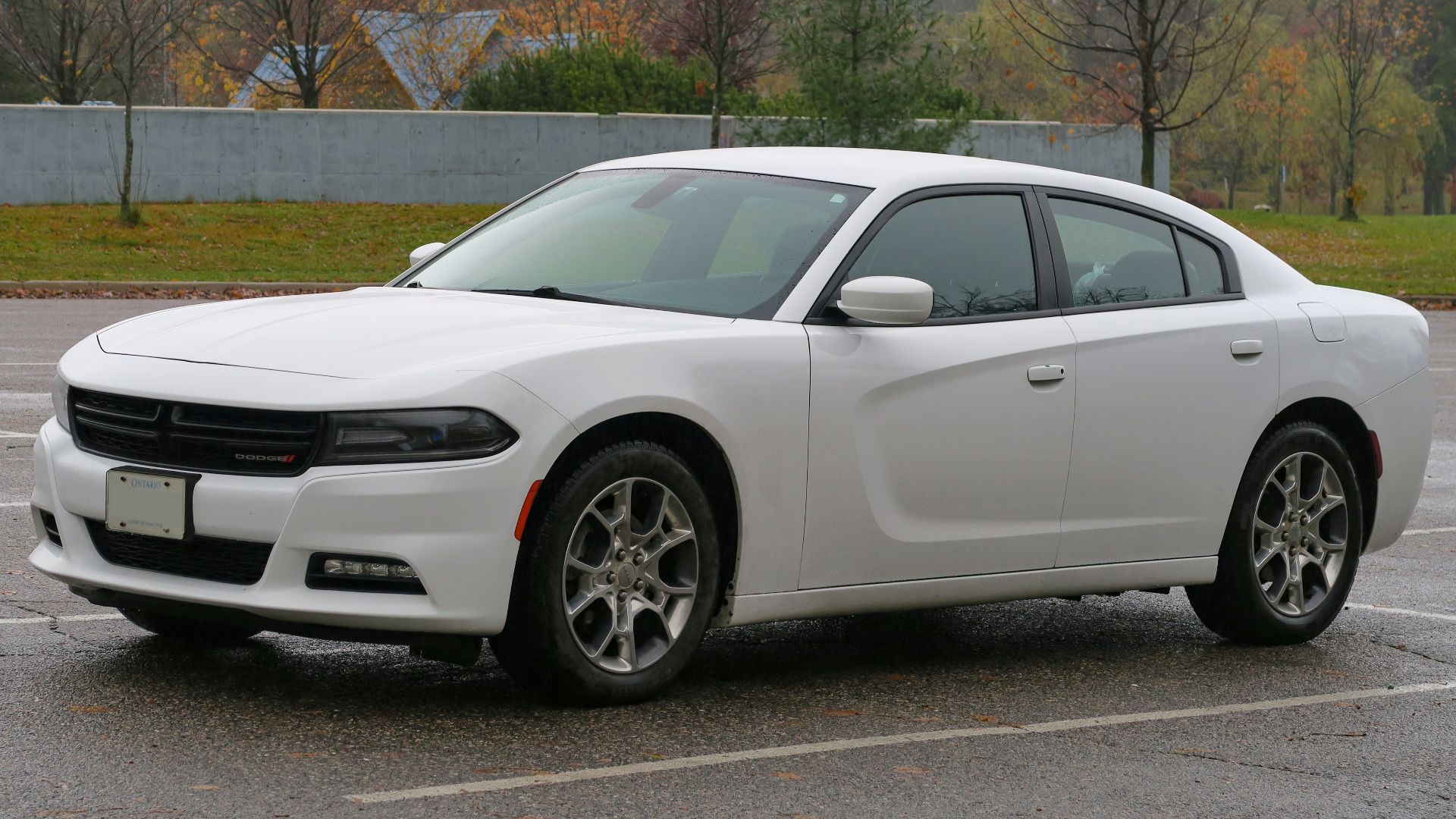 File:2017 Dodge Charger SXT AWD in Bright White, front left, 2024-11-05.jpg
