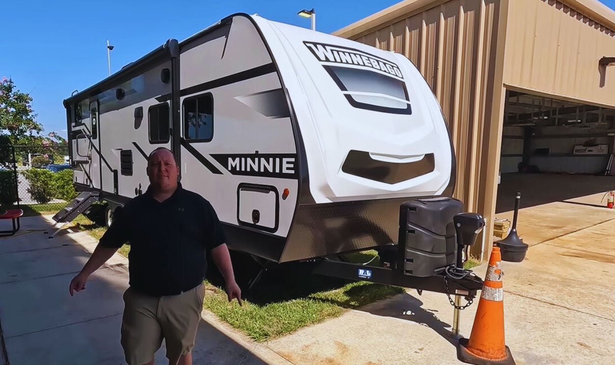 Winnebago Minnie 2801BHS