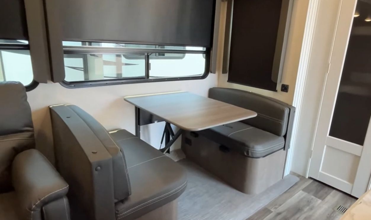 Keystone Cougar 364BHL