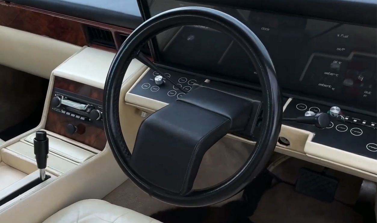 Aston Martin Lagonda