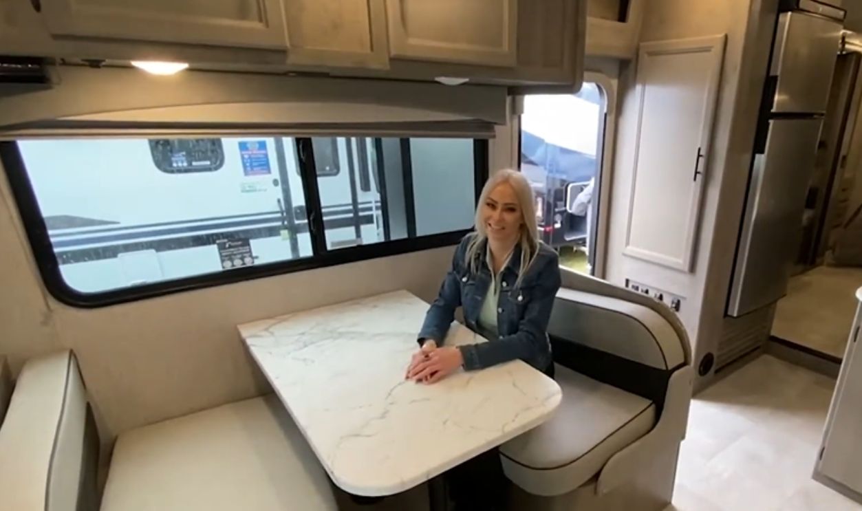 Coachmen Freelander 30BH