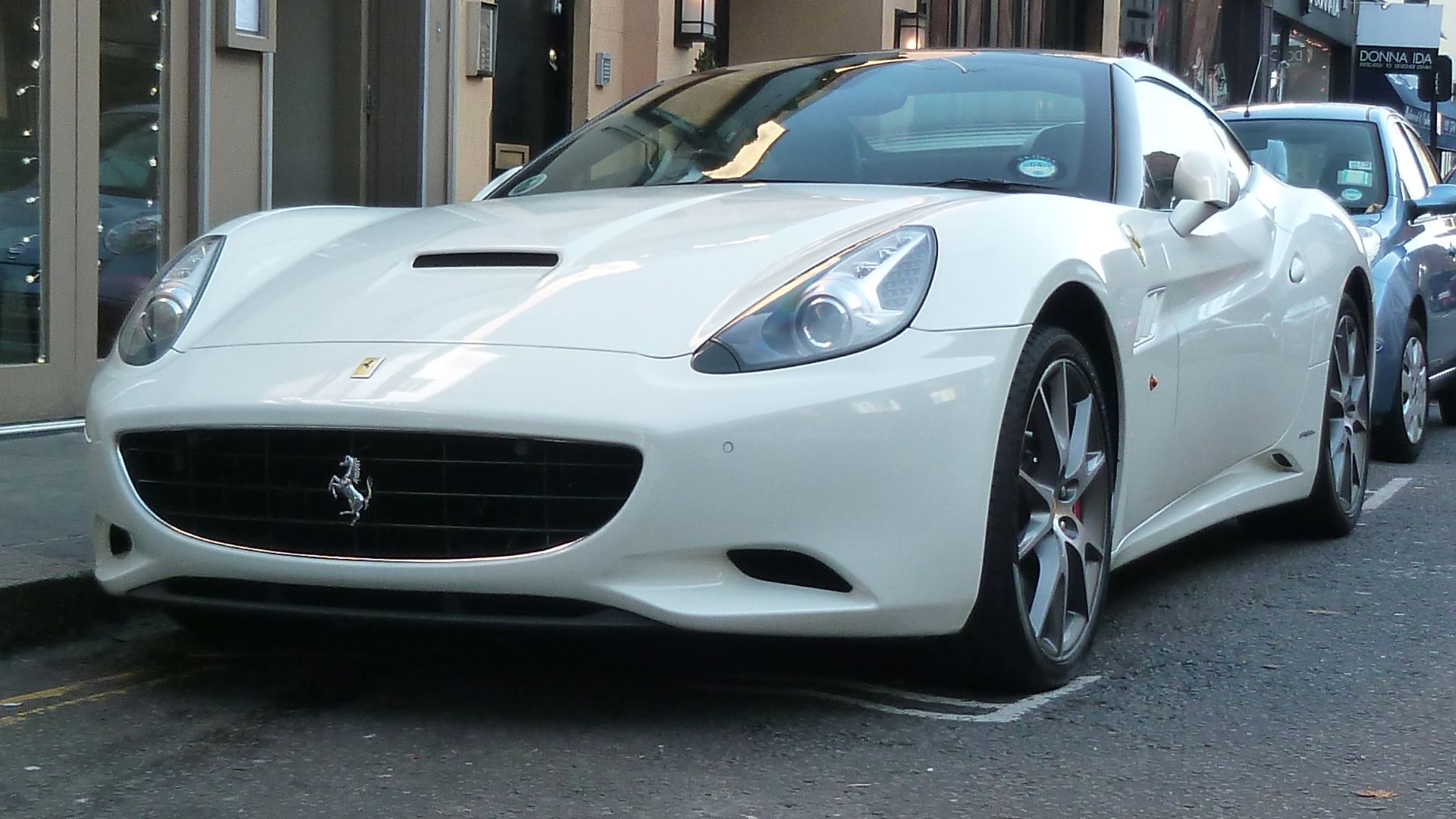 File:Ferrari California (6363285495).jpg