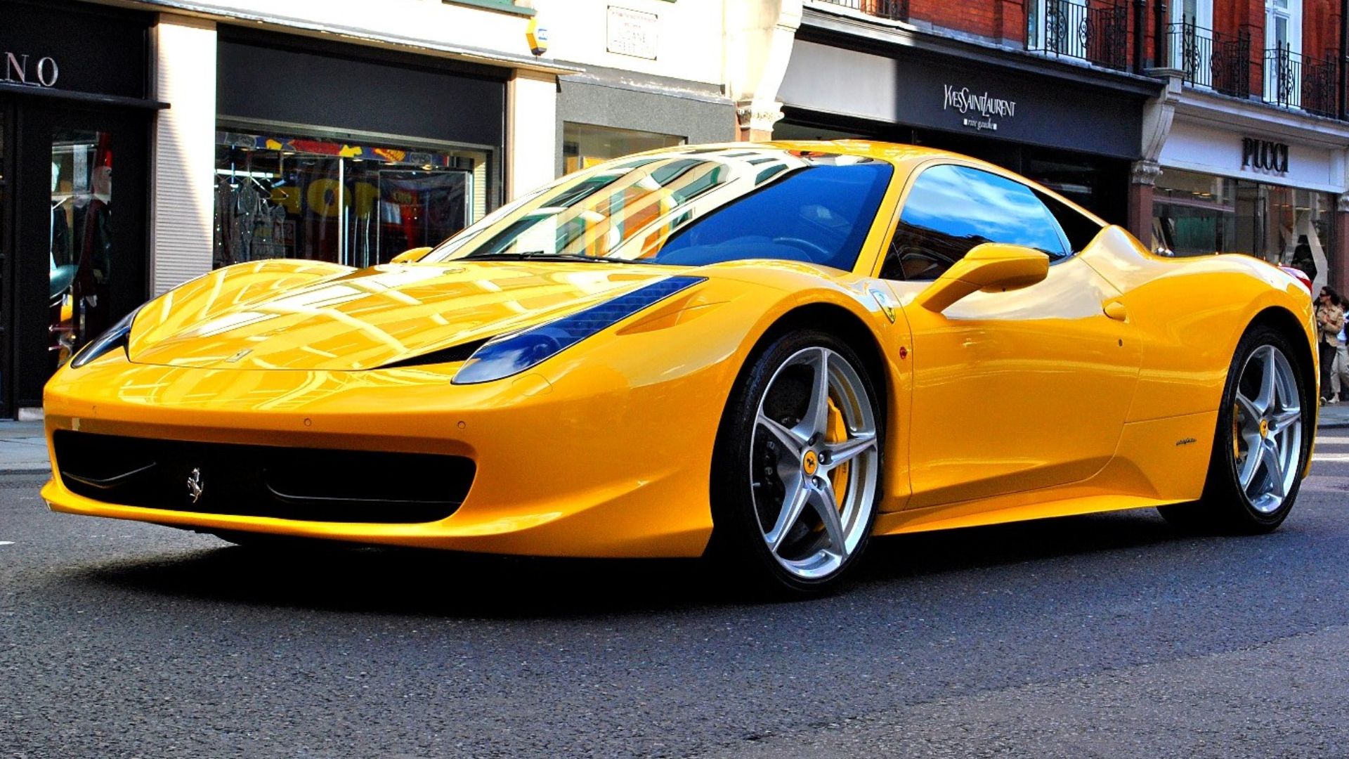 File:Ferrari 458 Italia in London.jpg