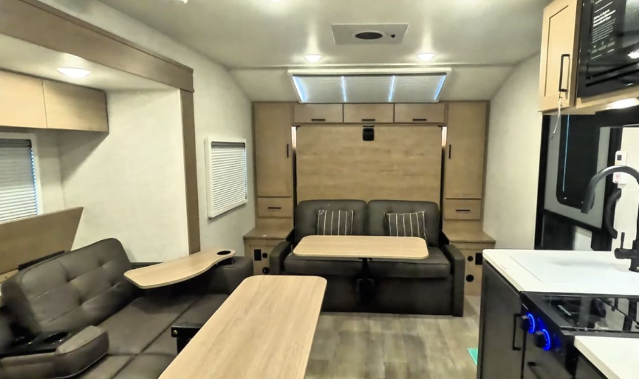 Ember RV Overland Series 221MSL