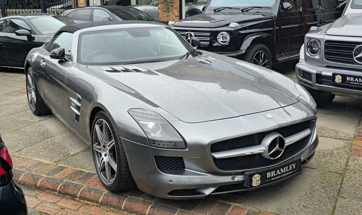 Mercedes SLS AMG (Cont’d)