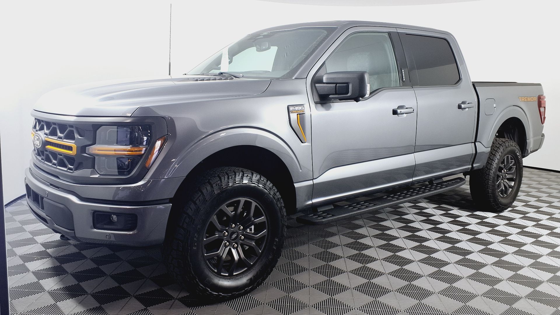 File:24 Ford F-150 Tremor.jpg