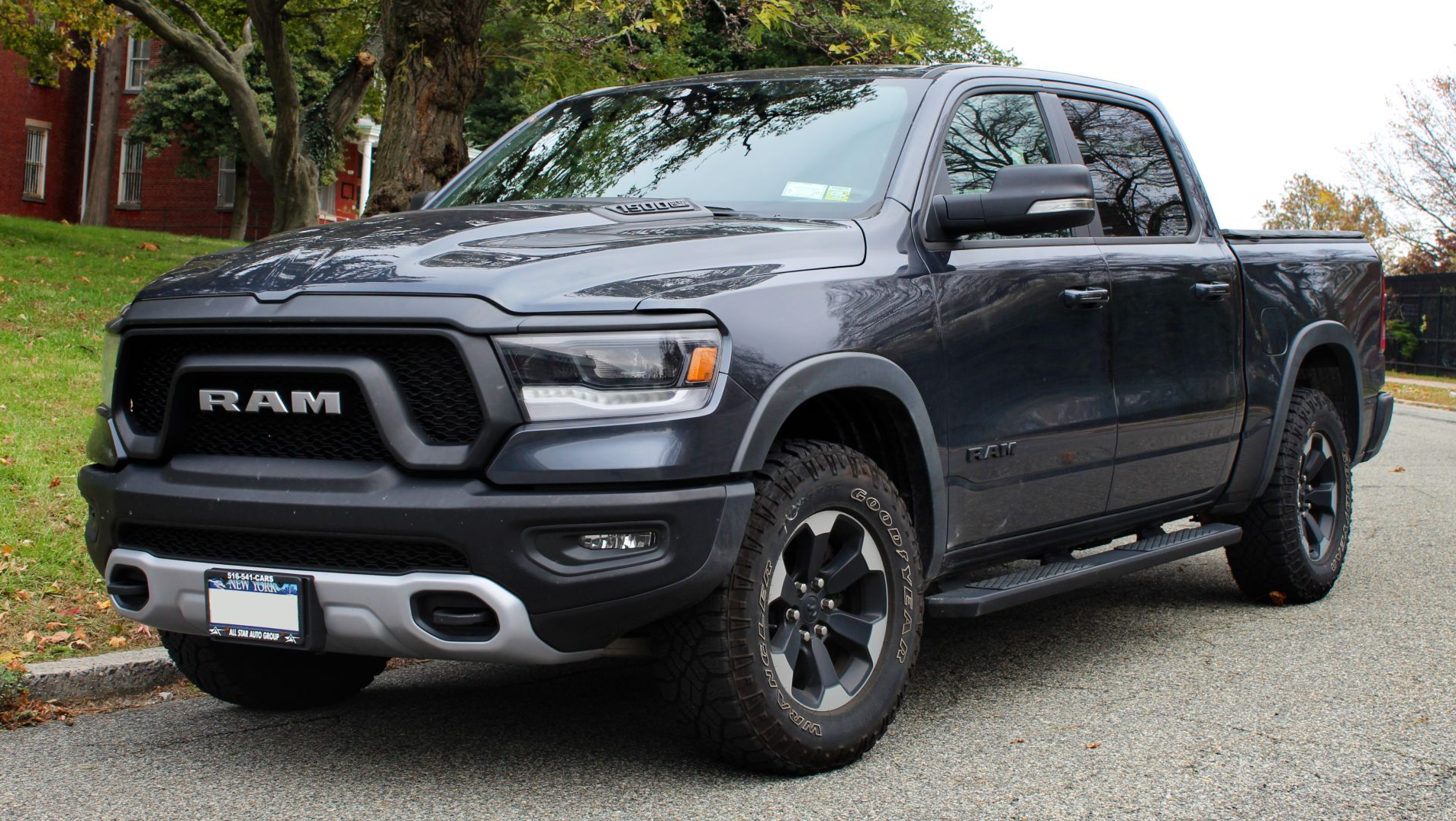 File:2019 Ram 1500 Rebel 4x4, front 11.10.19.jpg