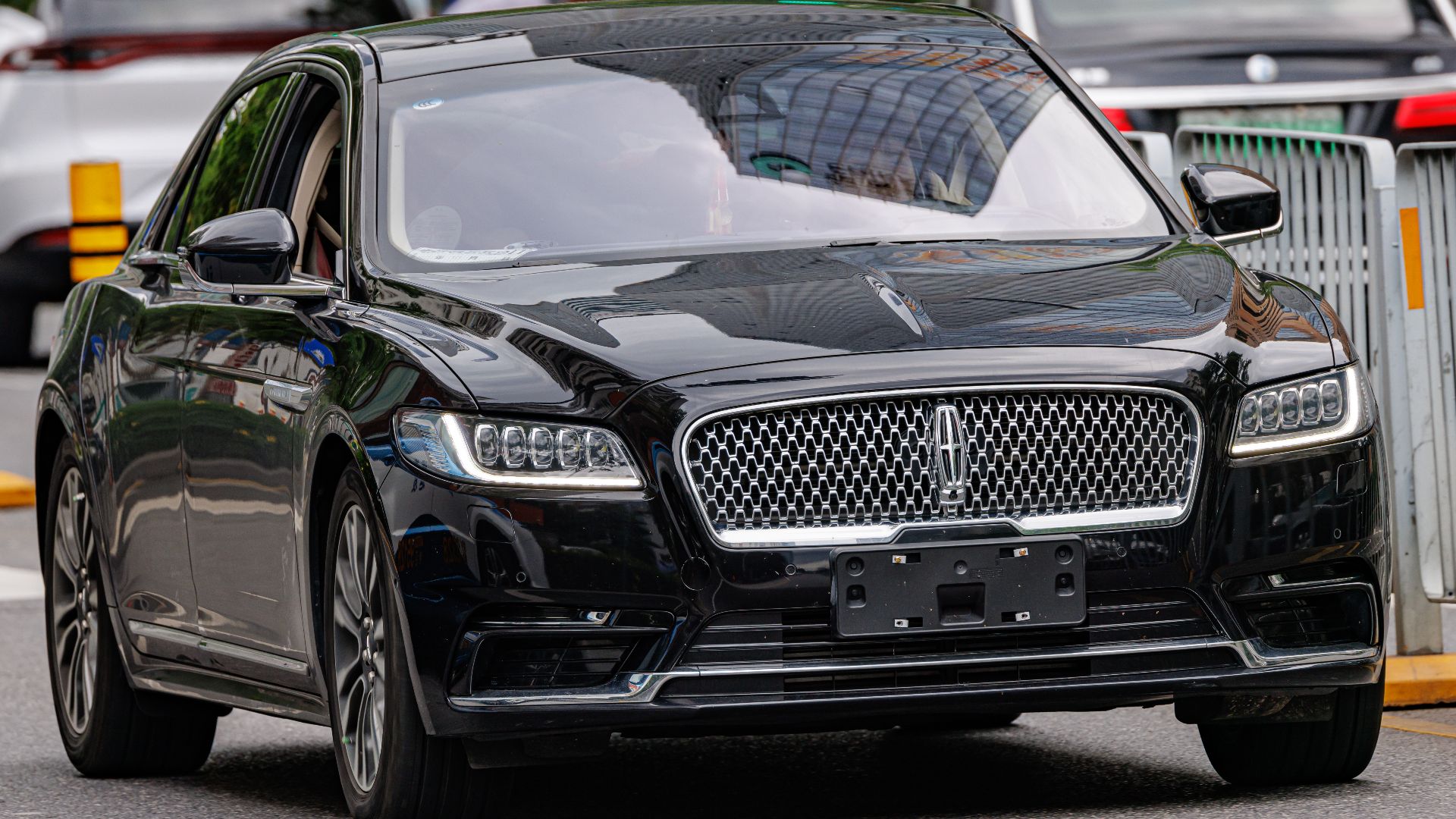 File:LINCOLN CONTINENTAL TENTH GENERATION China (2).jpg