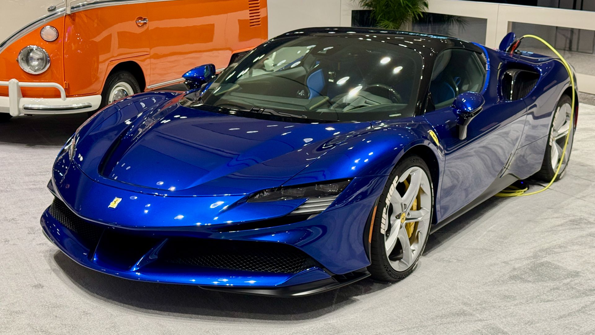 File:2025 Ferrari SF90 Stradale - 01.jpg