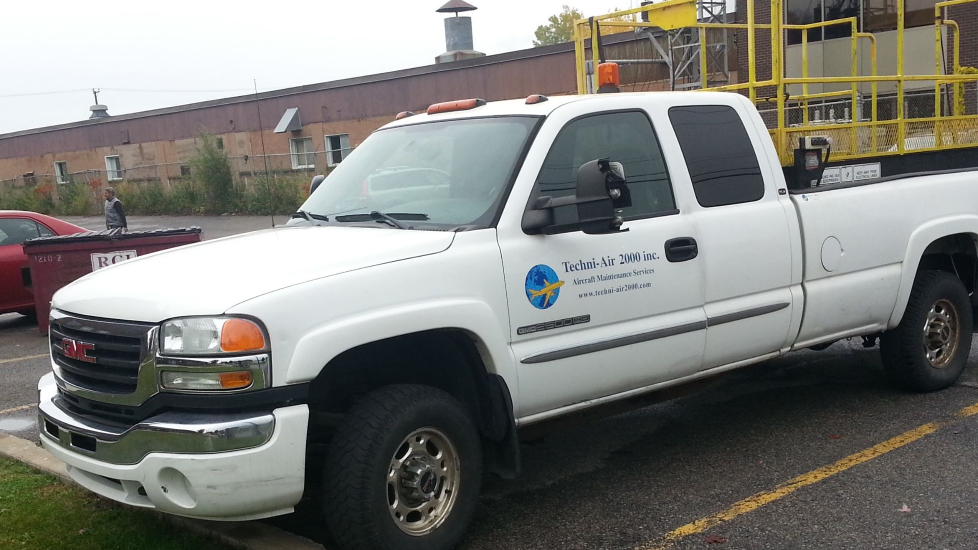 File:GMC Sierra GMT800 2500HD Techni-Air 2000 Extended Cab.jpg