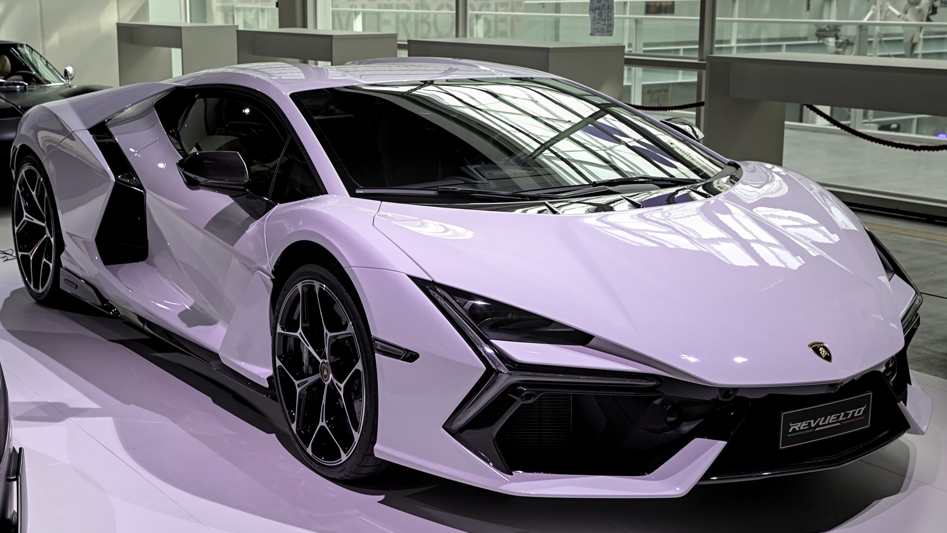 File:Lamborghini Revuelto Auto Zuerich 2023 1X7A1101.jpg