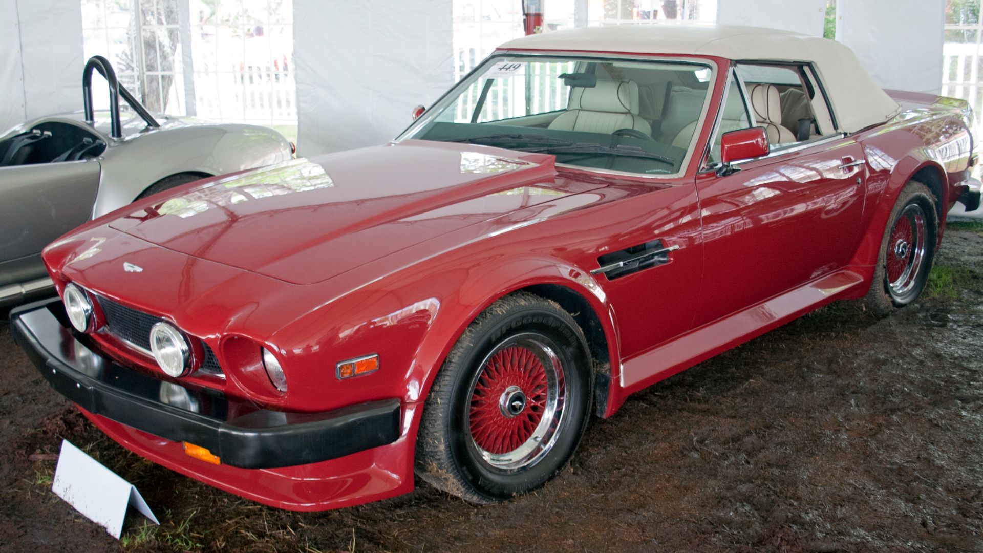 File:1989 Aston Martin V8 Vantage Volante US-spec.jpg