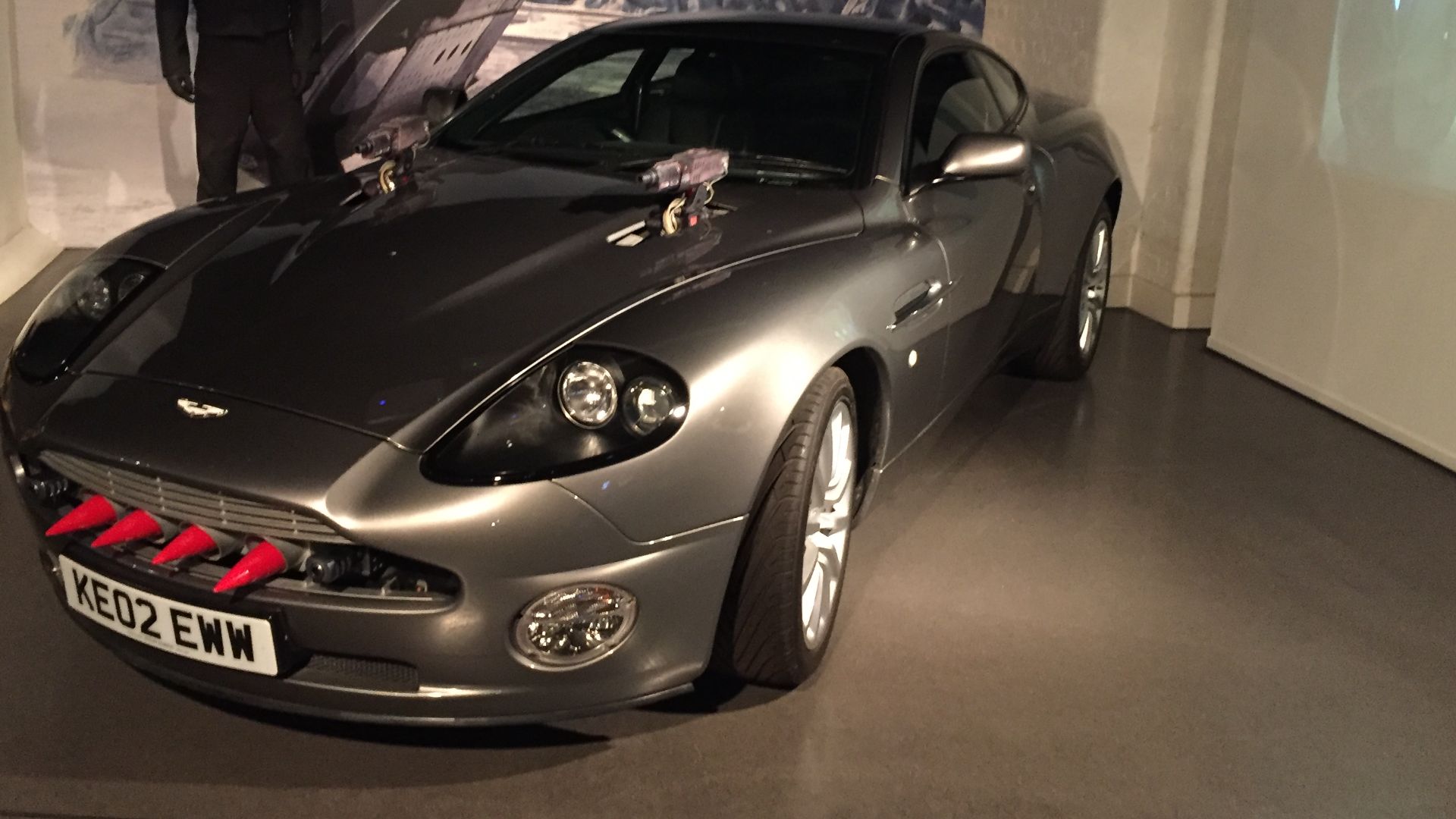 File:Bond in Motion London Film3.jpg