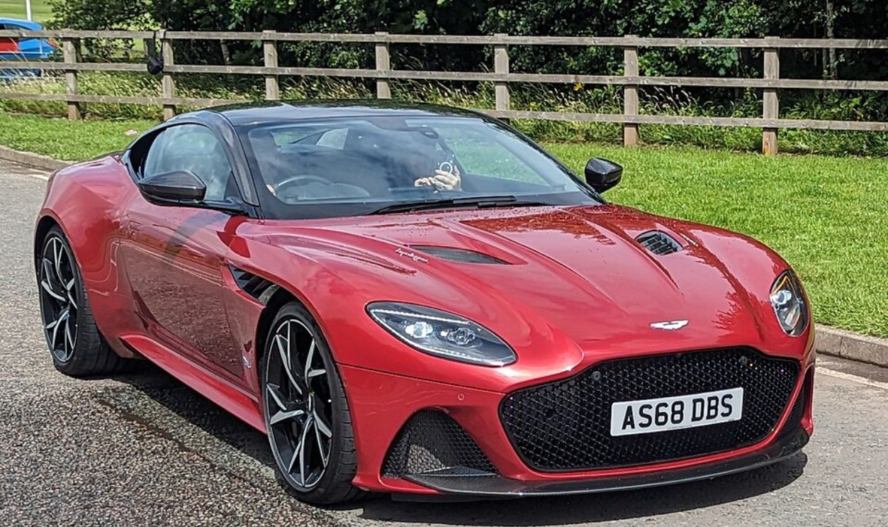 Aston Martin DBS Superleggera (Cont.)