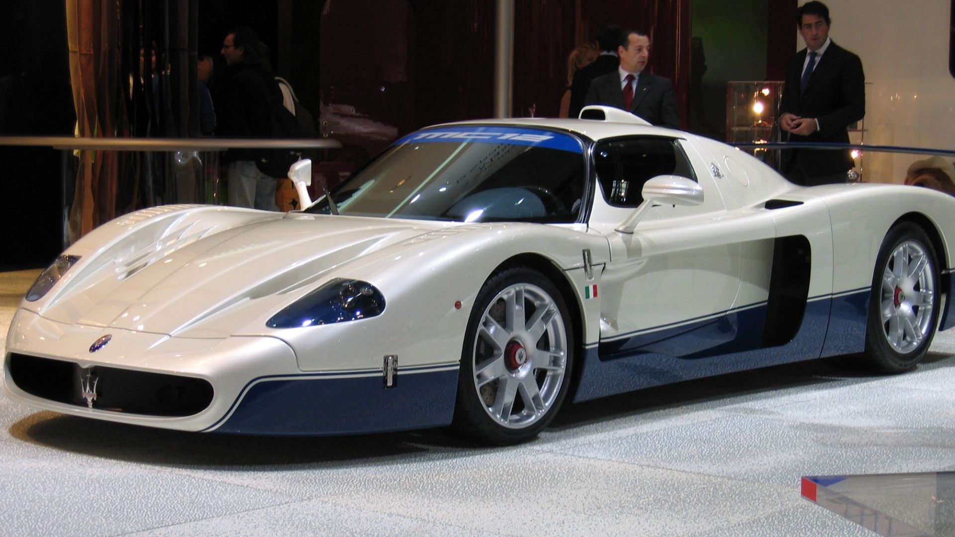 File:Maserati MC12 2-cropped.jpg