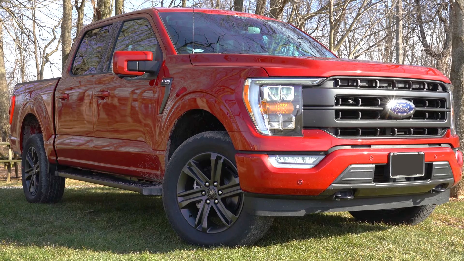 File:2021 Ford F-150 (fourteenth generation) front view 01.png