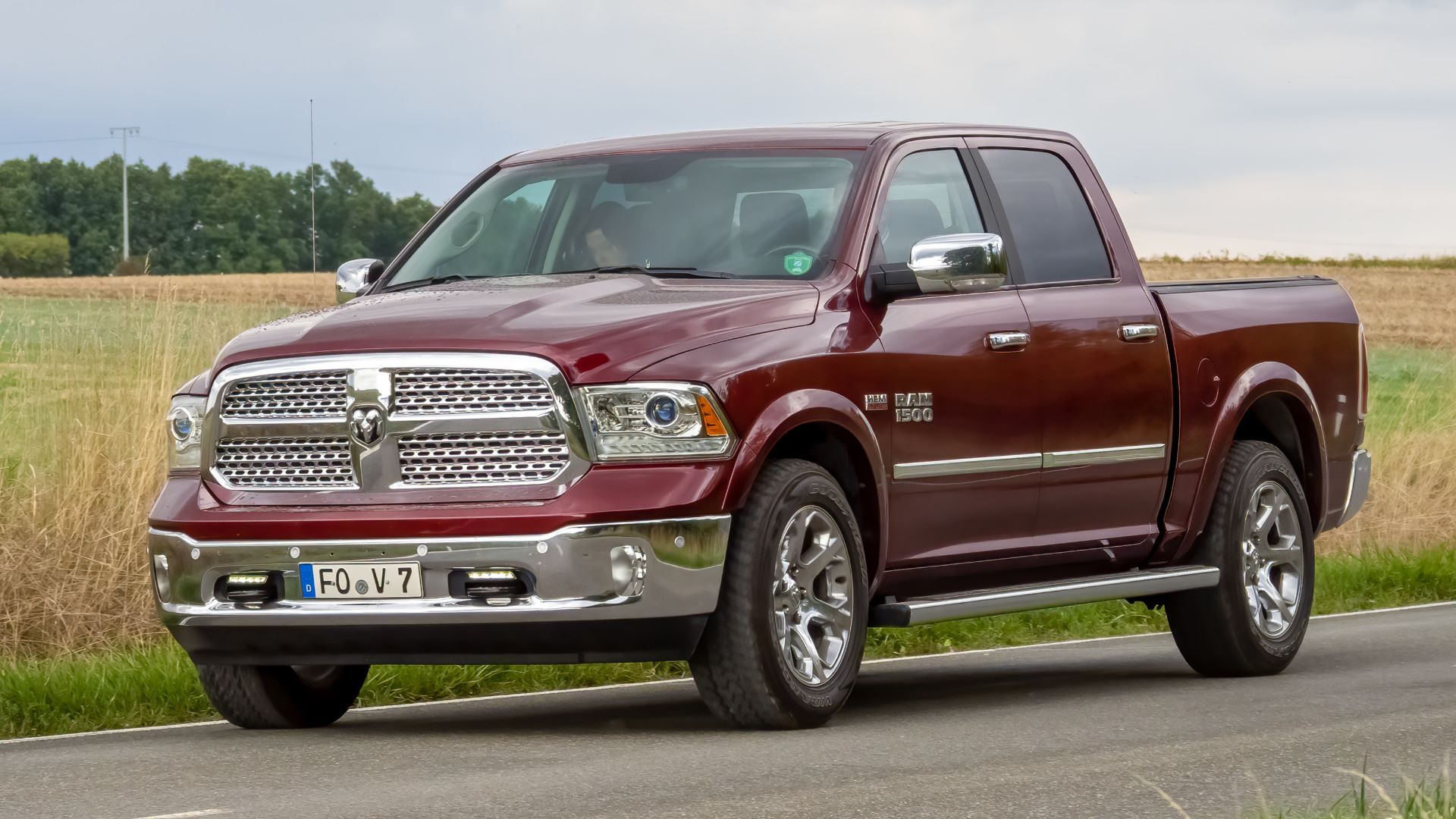 File:Leimershof US-Car-Treffen Ram 1500 Hemi Laramie -20220911-RM-153927.jpg