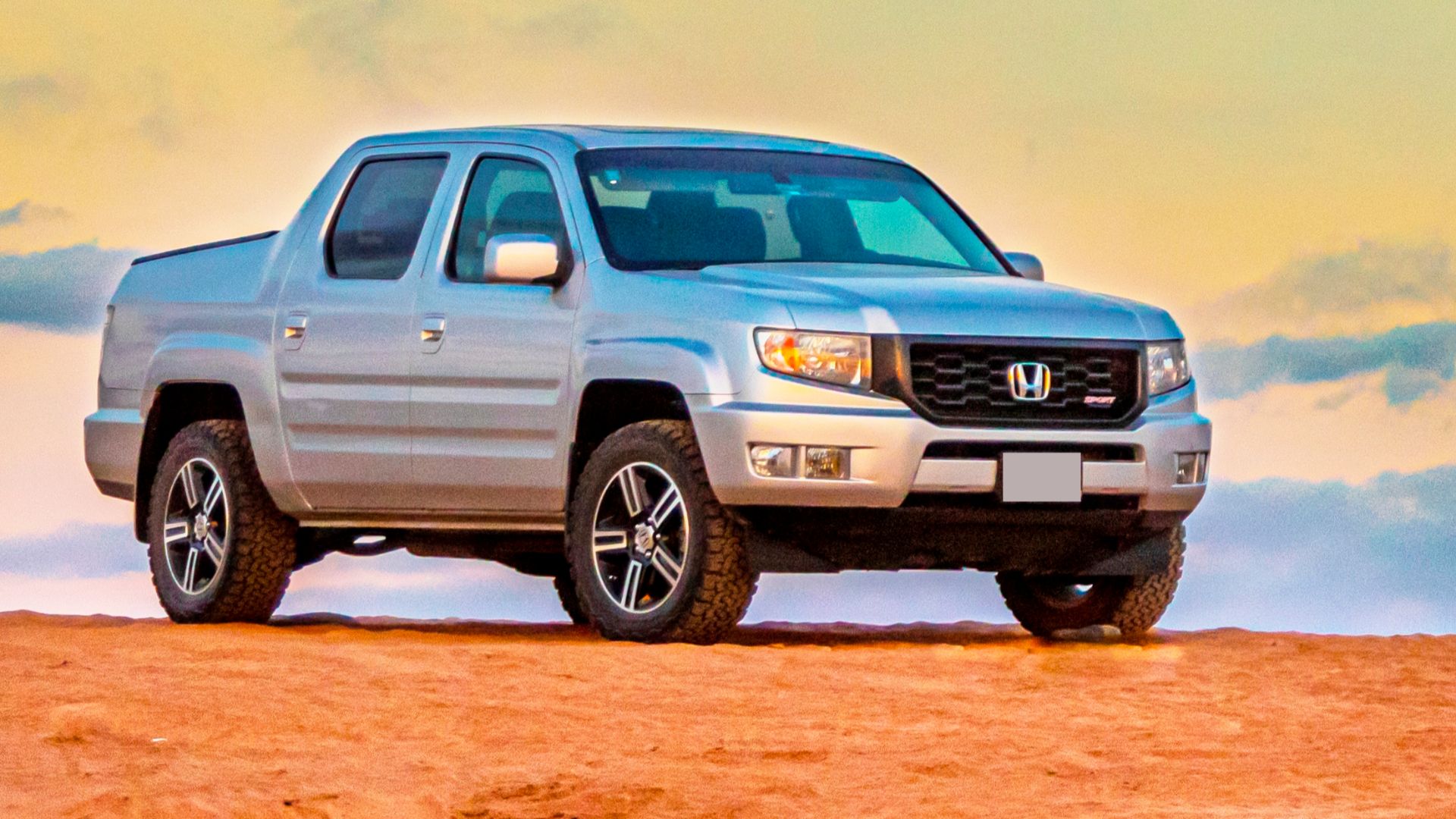 File:2012 Honda Ridgeline RTL-at Sunset1.jpg