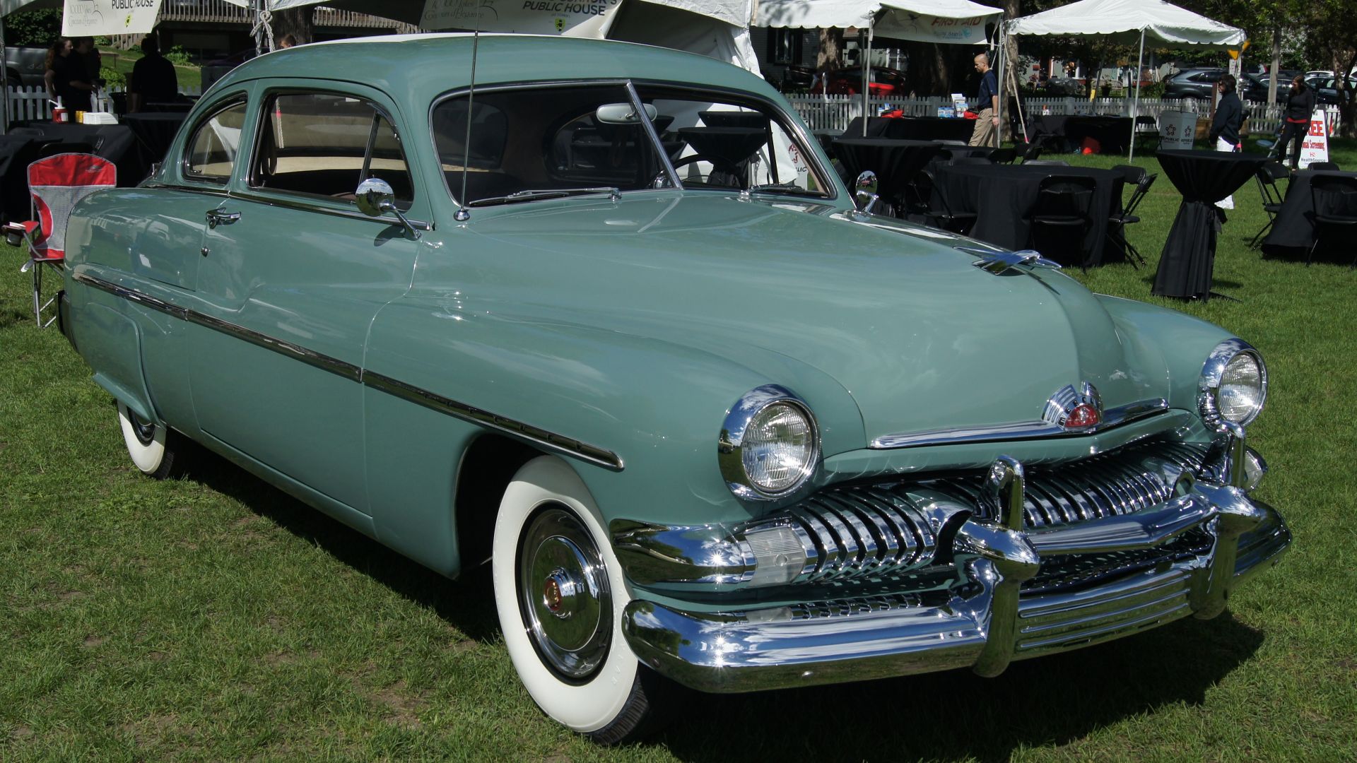 File:51 Mercury Sport Coupe (8941355593).jpg