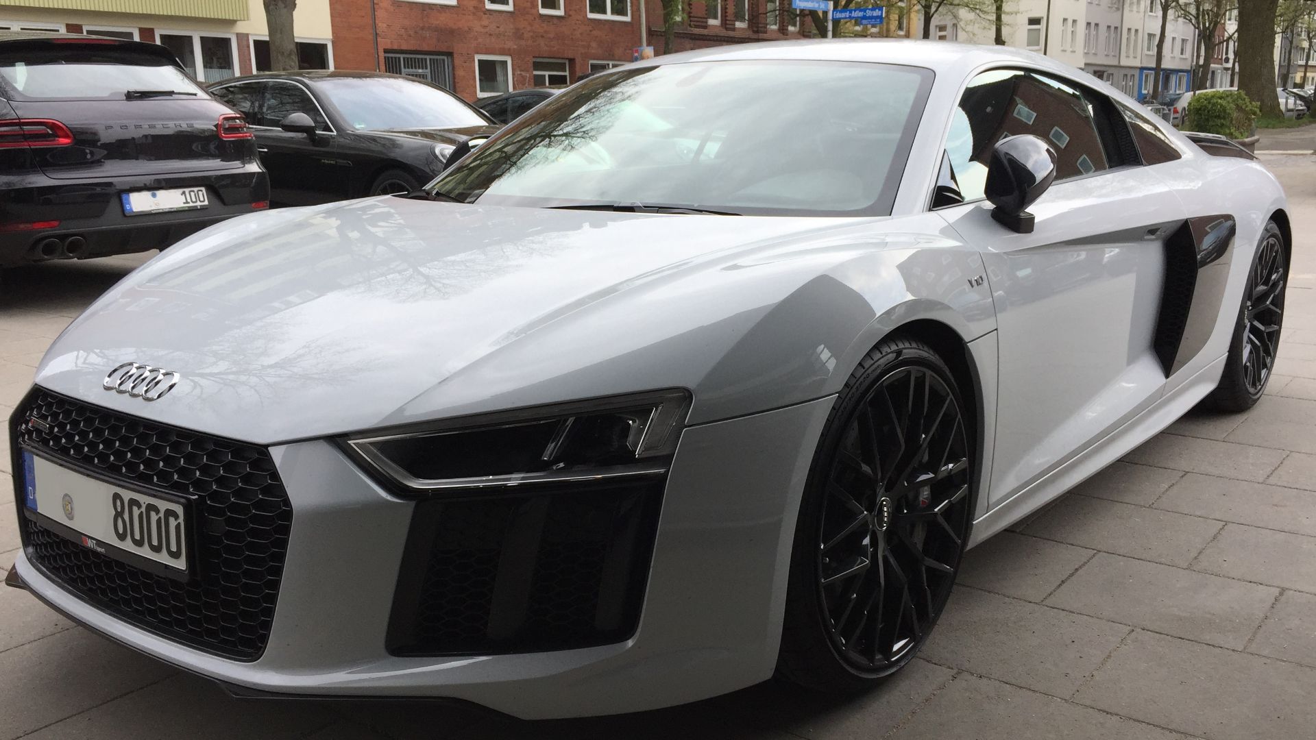 File:Audi R8 V10 plus Front.JPG