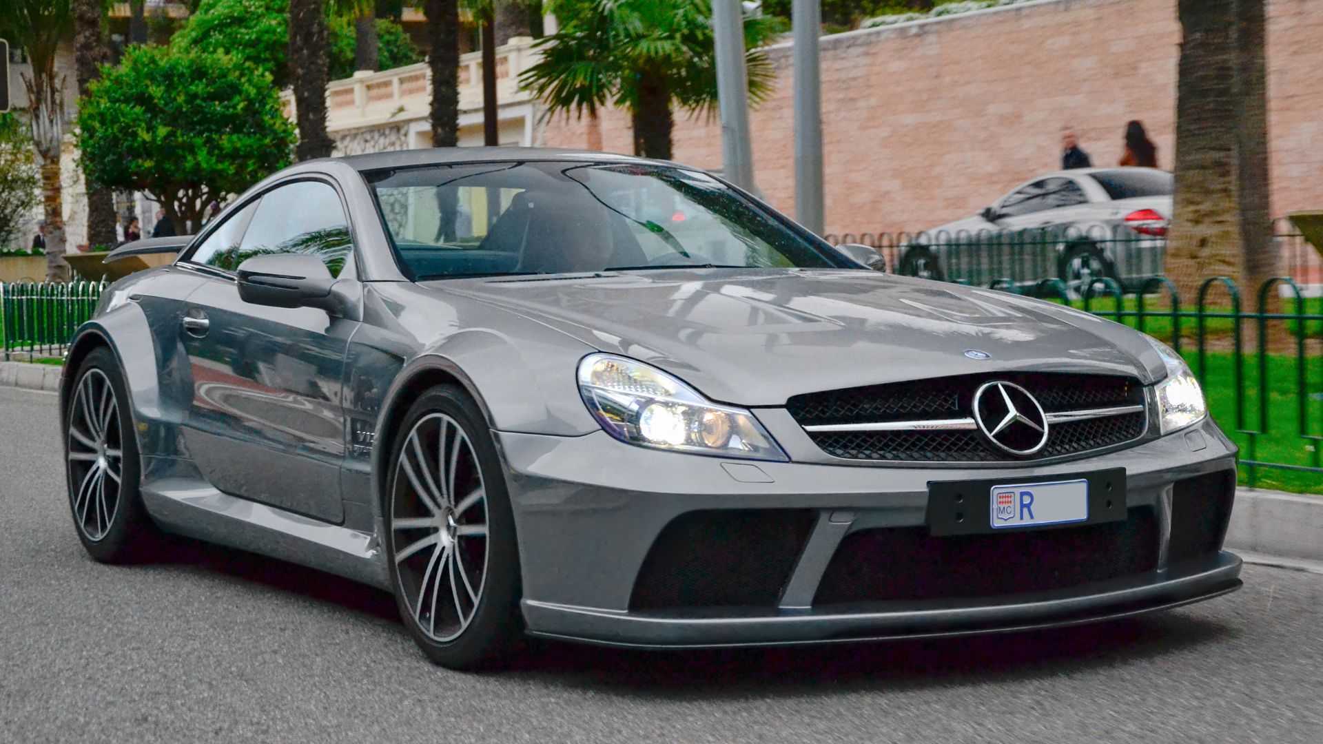 File:Mercedes-Benz SL65 AMG Black Series (8693781988).jpg