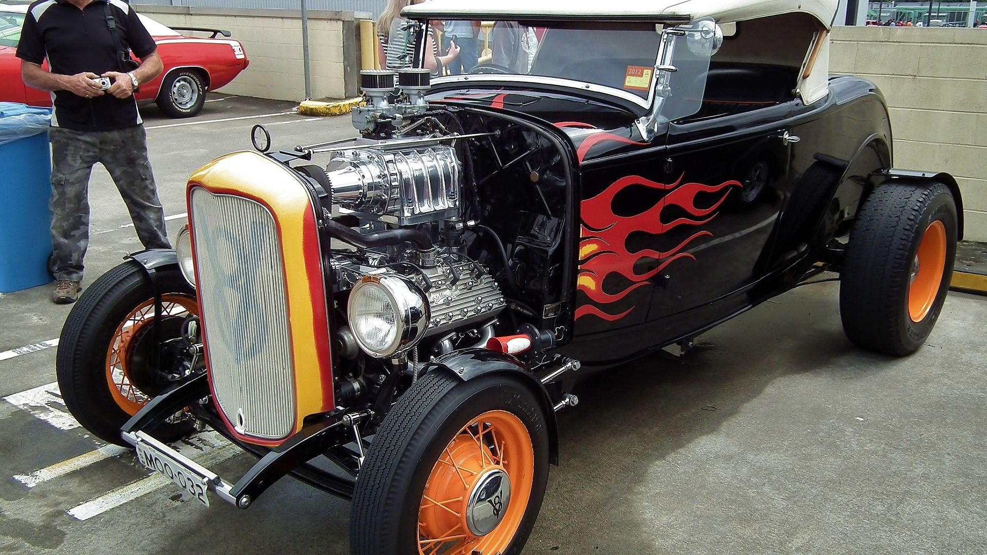 File:1932 Ford V8 roadster Hi-Boy hot rod (6712935405).jpg