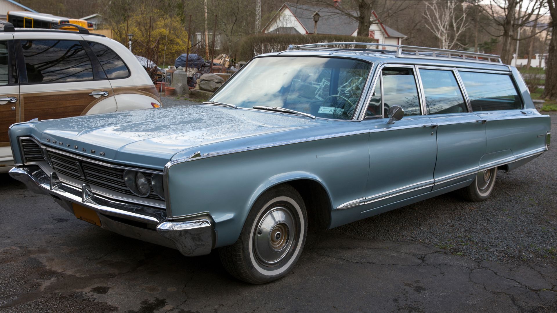 File:1966 Chrysler Town & Country in Blue, front left.jpg