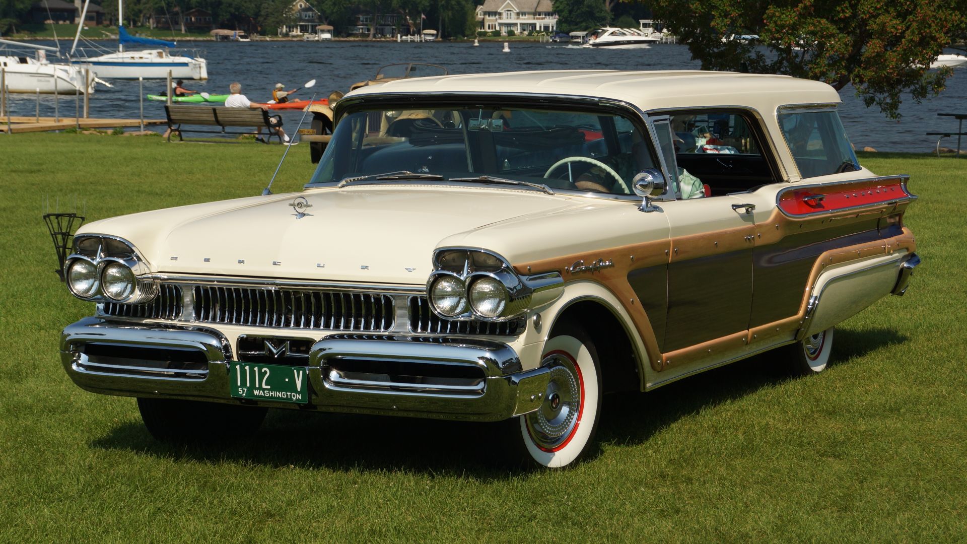 File:1957 Mercury Colony Park (white and red) (cropped).jpg