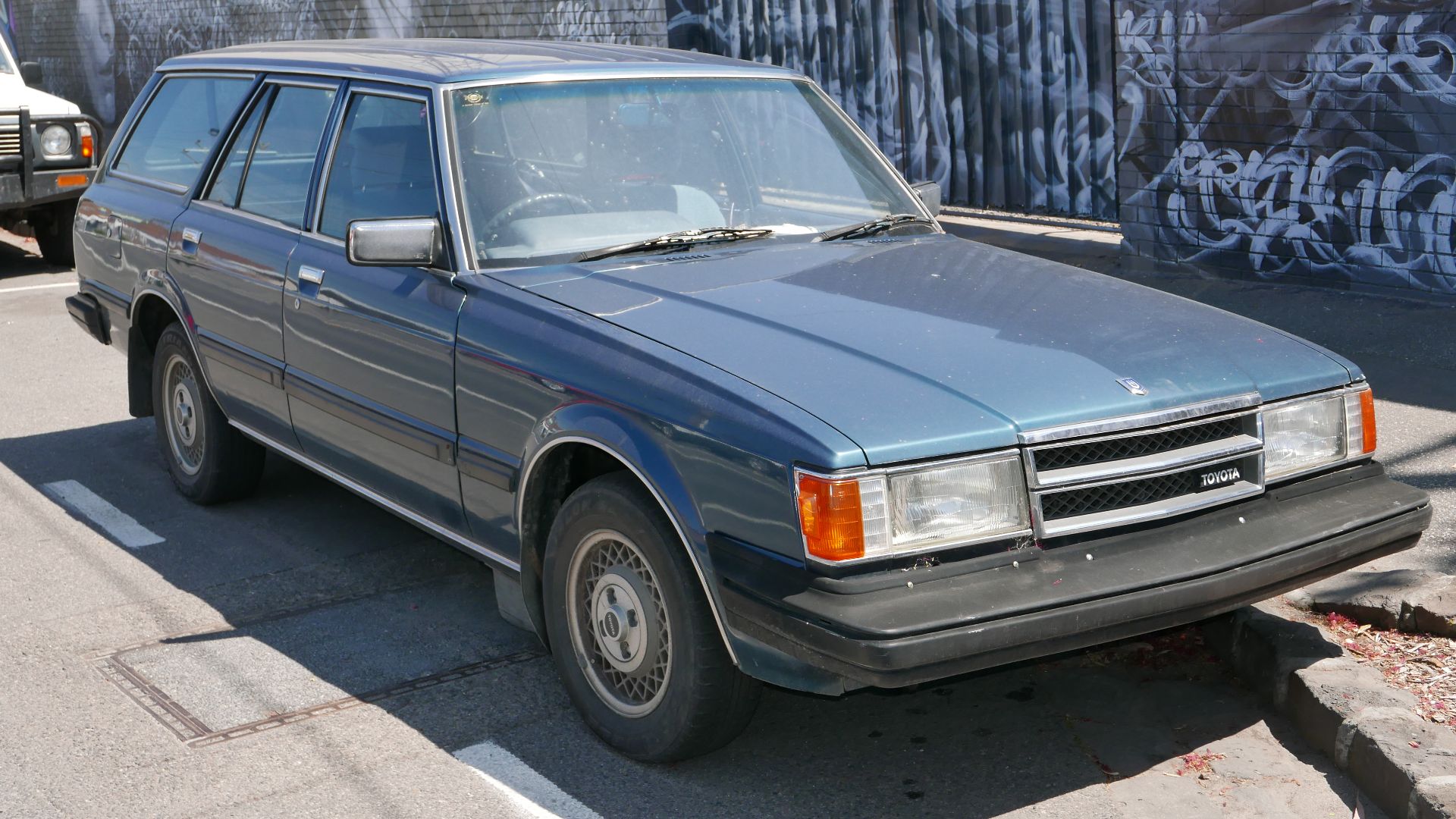 File:1982-1984 Toyota Cressida (MX62RG) GL station wagon (2015-10-24) 01.jpg
