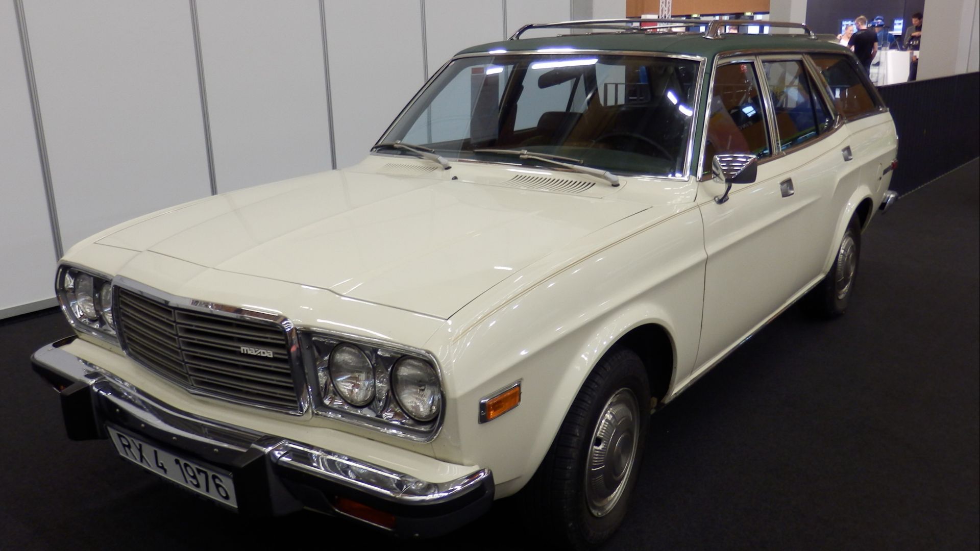 File:Mazda RX-4 Wagon-1976 (10610776146).jpg