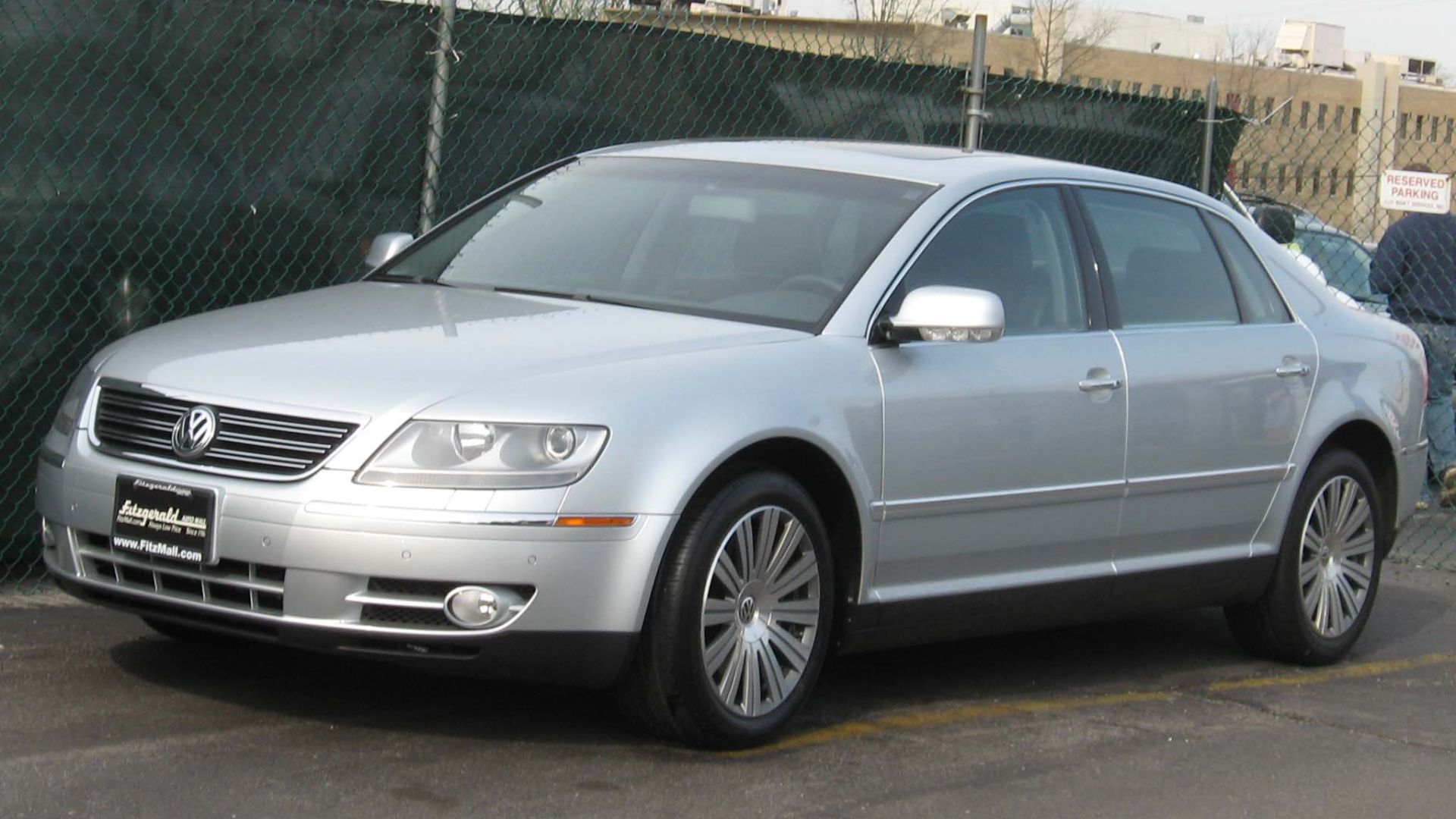 File:Volkswagen-Phaeton.jpg