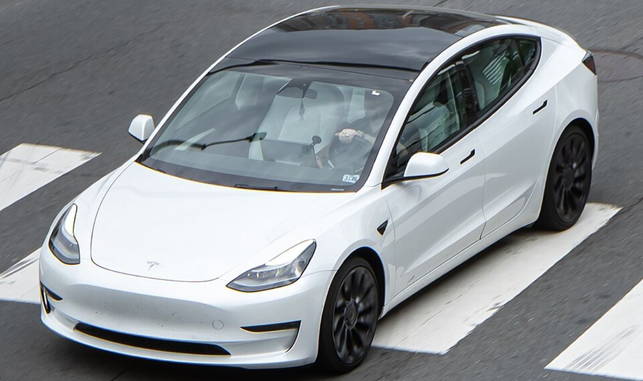 Tesla Model 3 Long Range (Cont.)