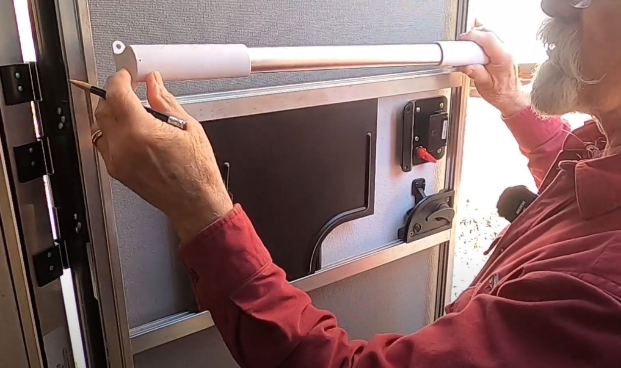 Screen Door Cross Bar