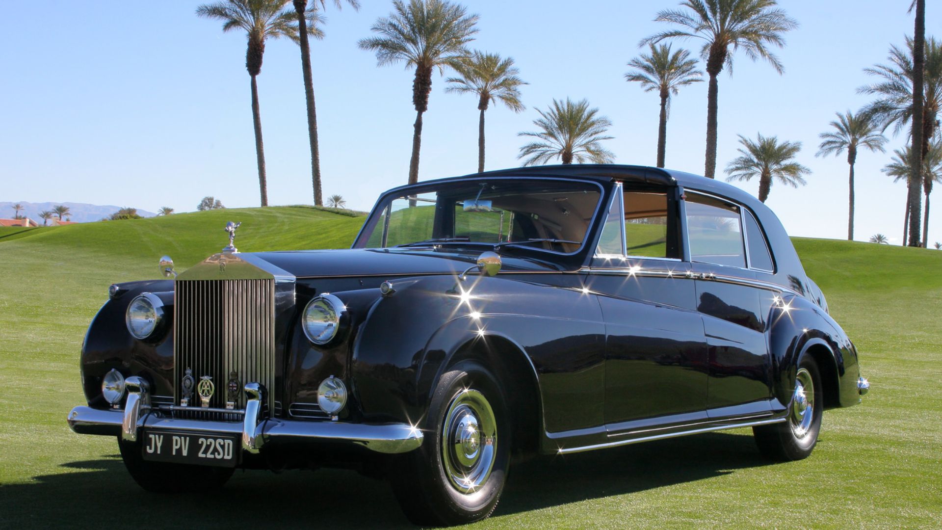 File:RR Phantom V James Young Sedanca de Ville.jpg