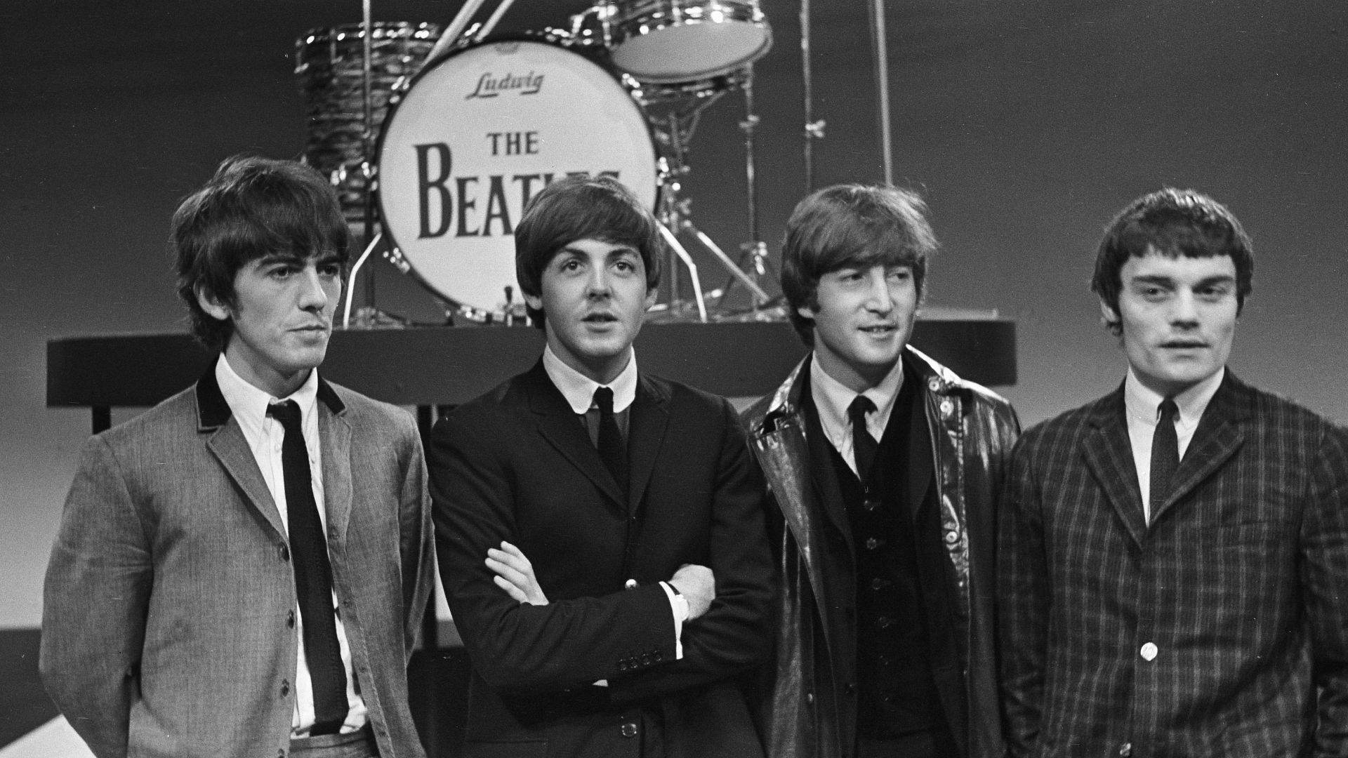 File:The Beatles with Jimmie Nicol 916-5098.jpg