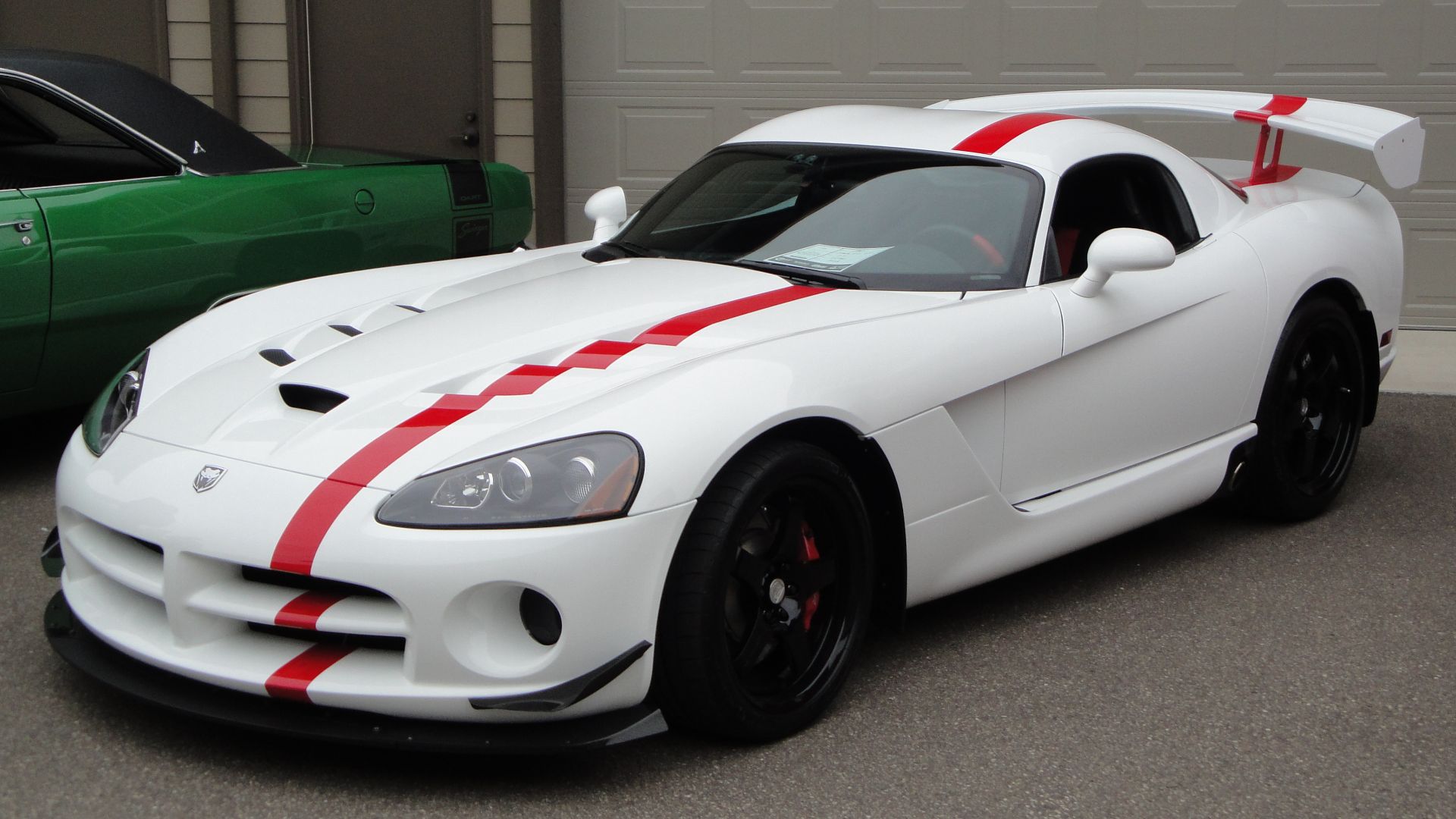 File:09 Dodge Viper ACR (6170720919).jpg