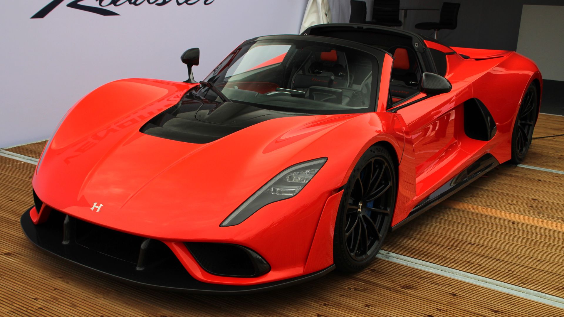 File:2022 Hennessey Venom F5 Roadster.jpg