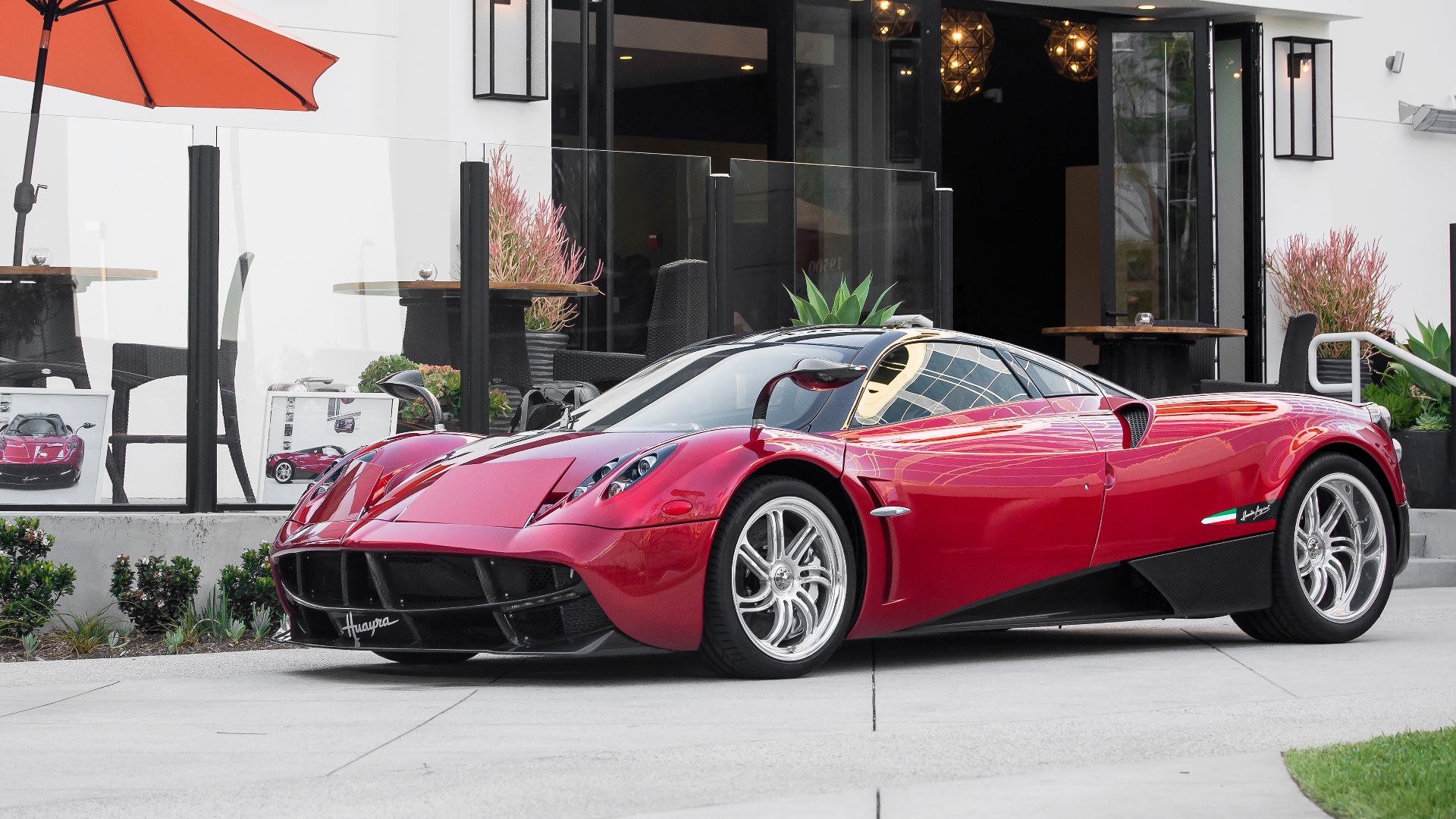 File:Red Pagani Huayra (16938282185).jpg