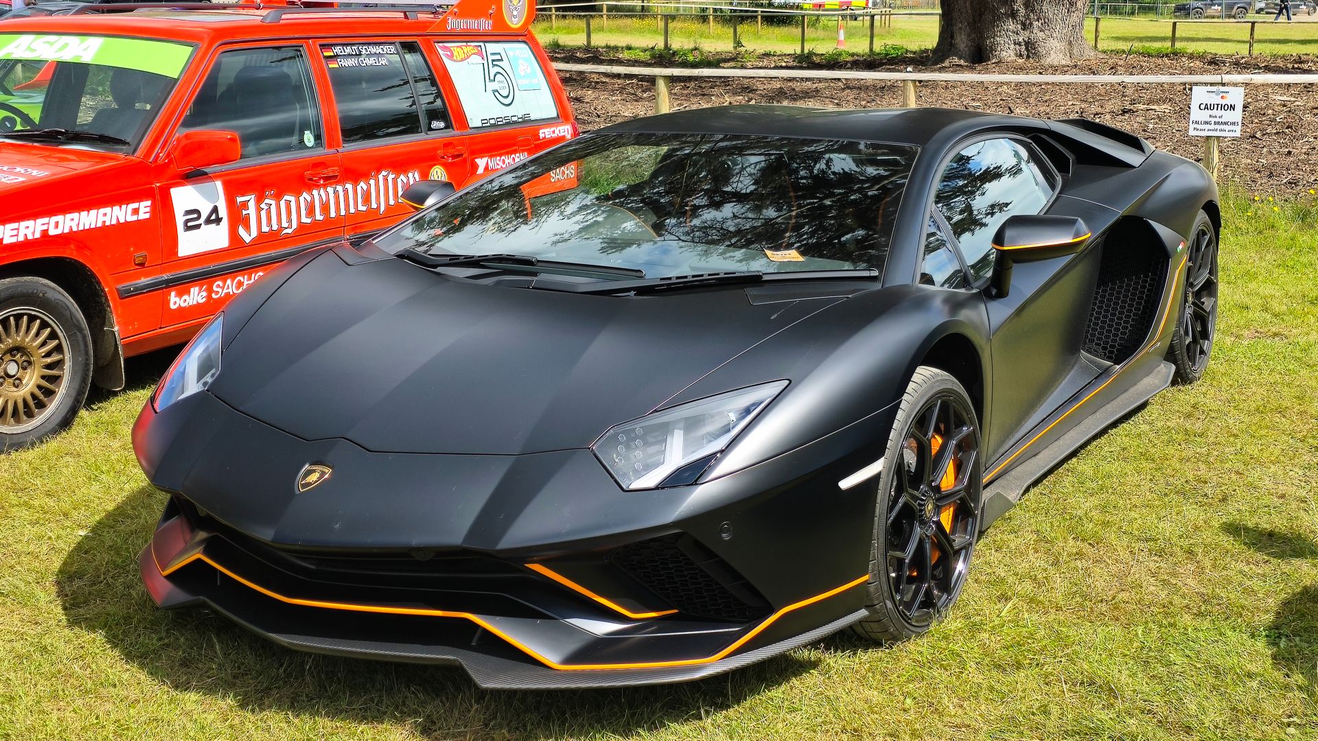 File:Lamborghini Aventador Ultimae 6 (black).jpg
