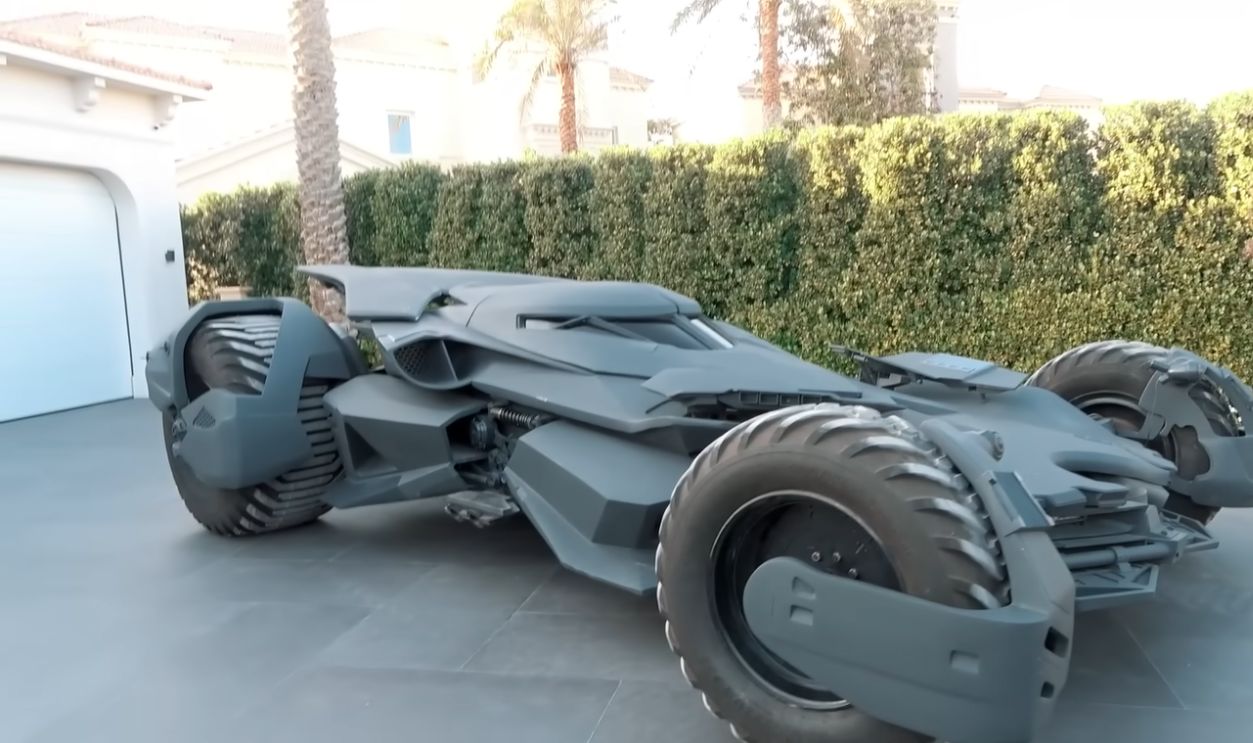 Zack Snyder’s Justice League (2021) Batmobile (Cont’d)