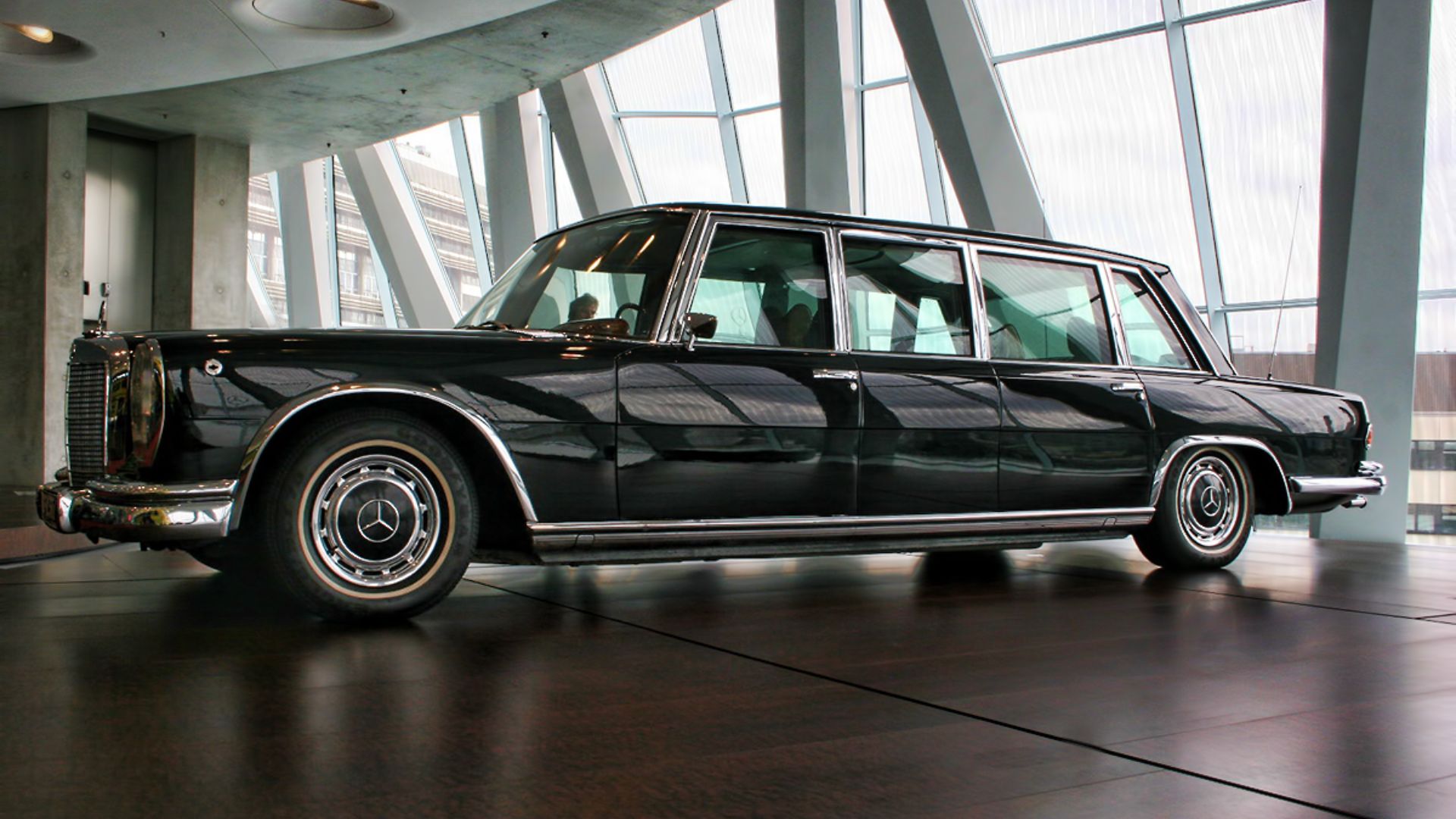 File:Mercedes-Benz 600 Pullman Staatslimousine (9666240678).jpg