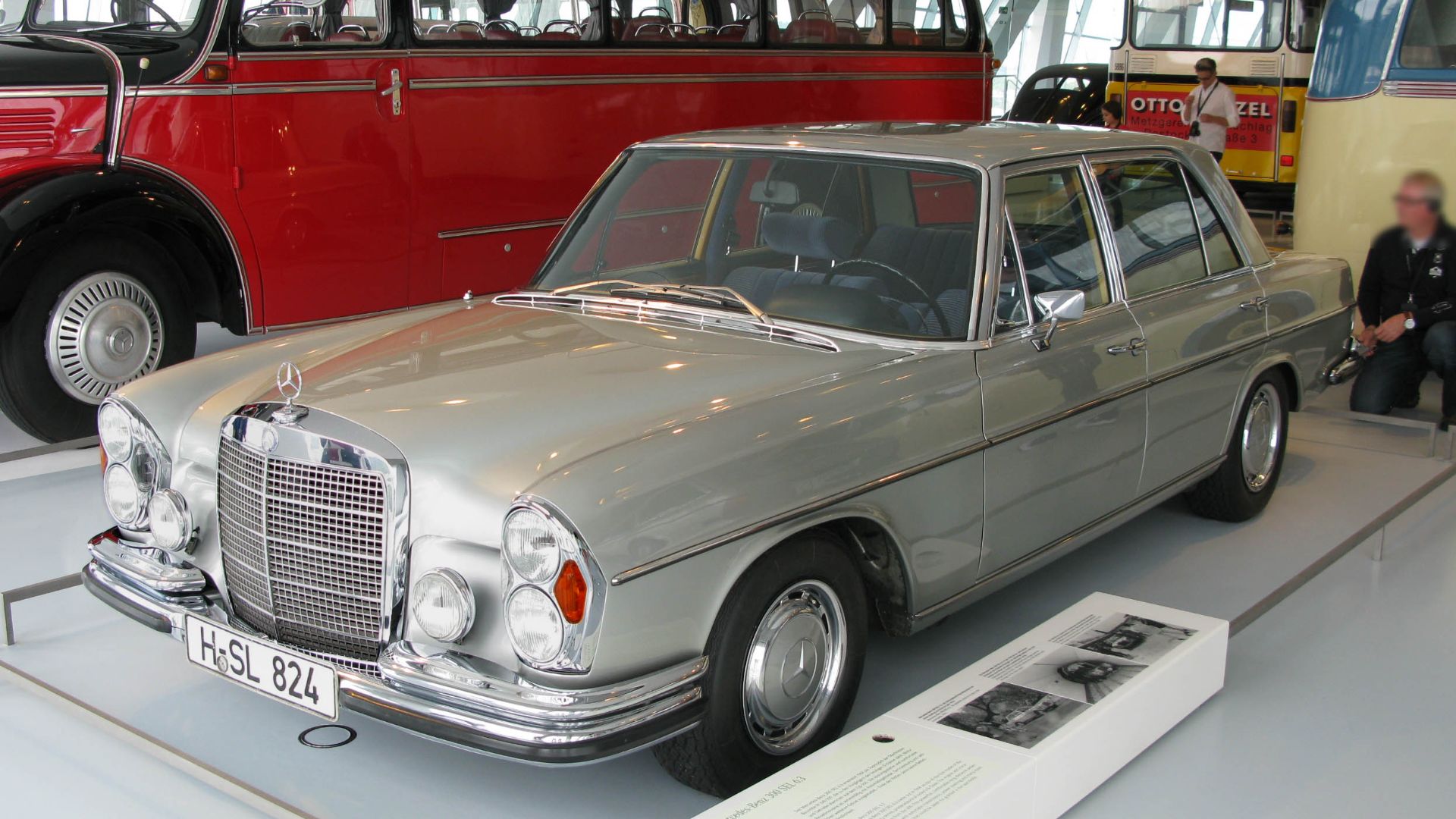 File:Mercedes-Benz W109 fl.jpg