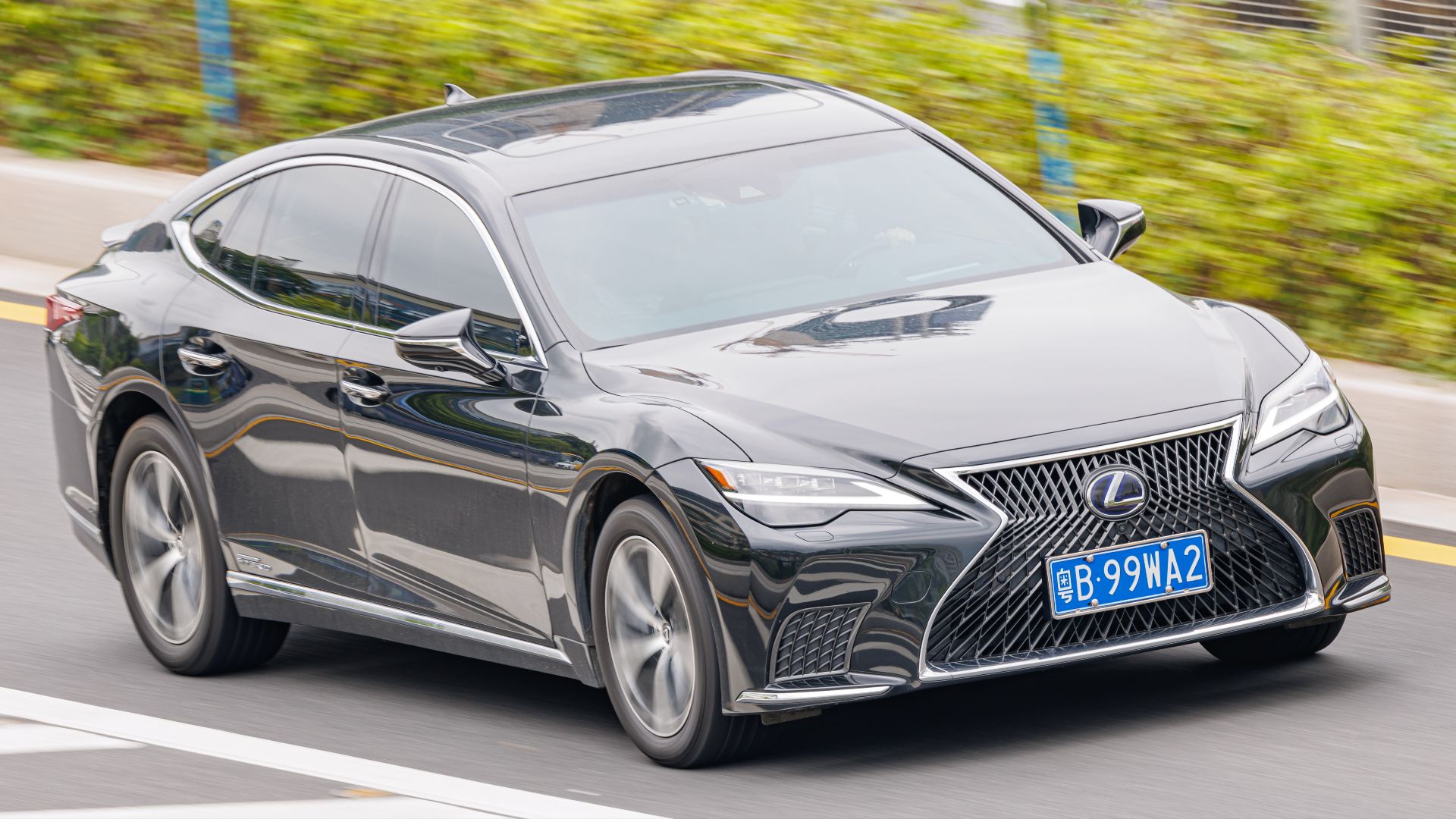 File:LEXUS LS 500h (XF50) China (45).jpg