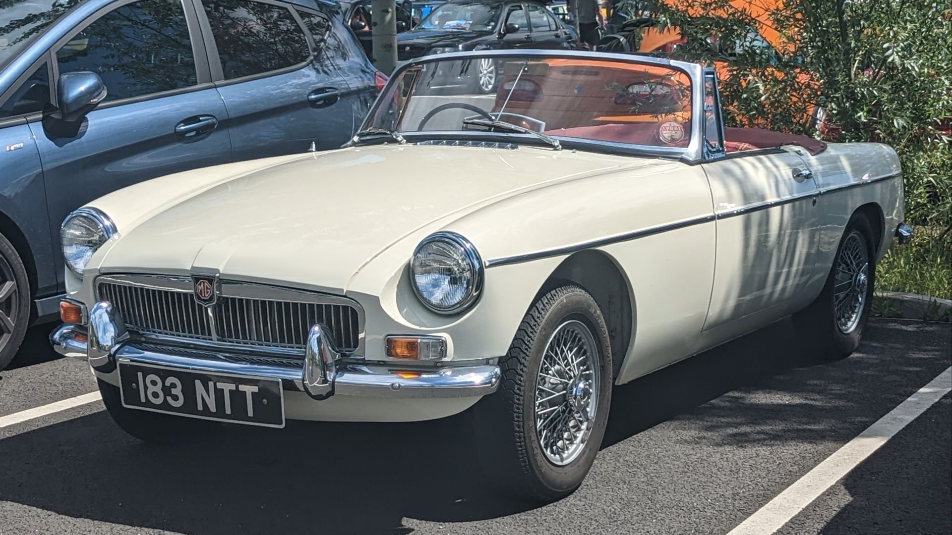 File:1963 MG B.jpg