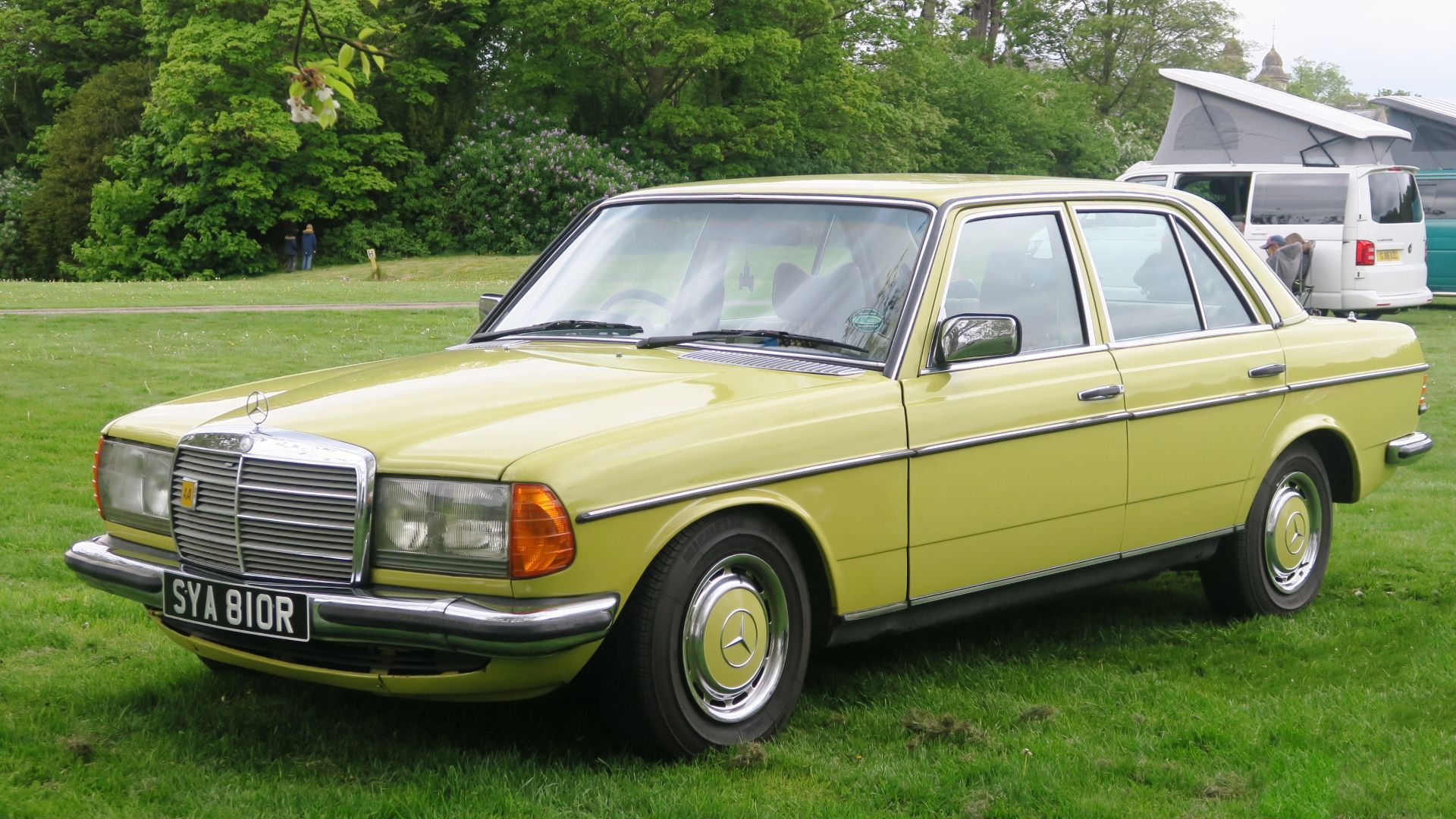 File:Mercedes-Benz 280 (W123) registered September 1976 2746cc.jpg