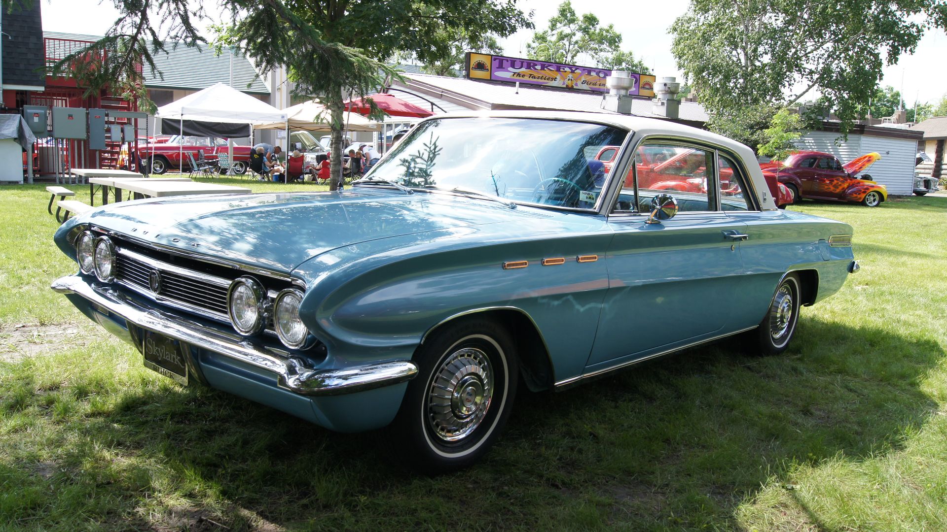 File:61 Buick Skylark (9130359295).jpg